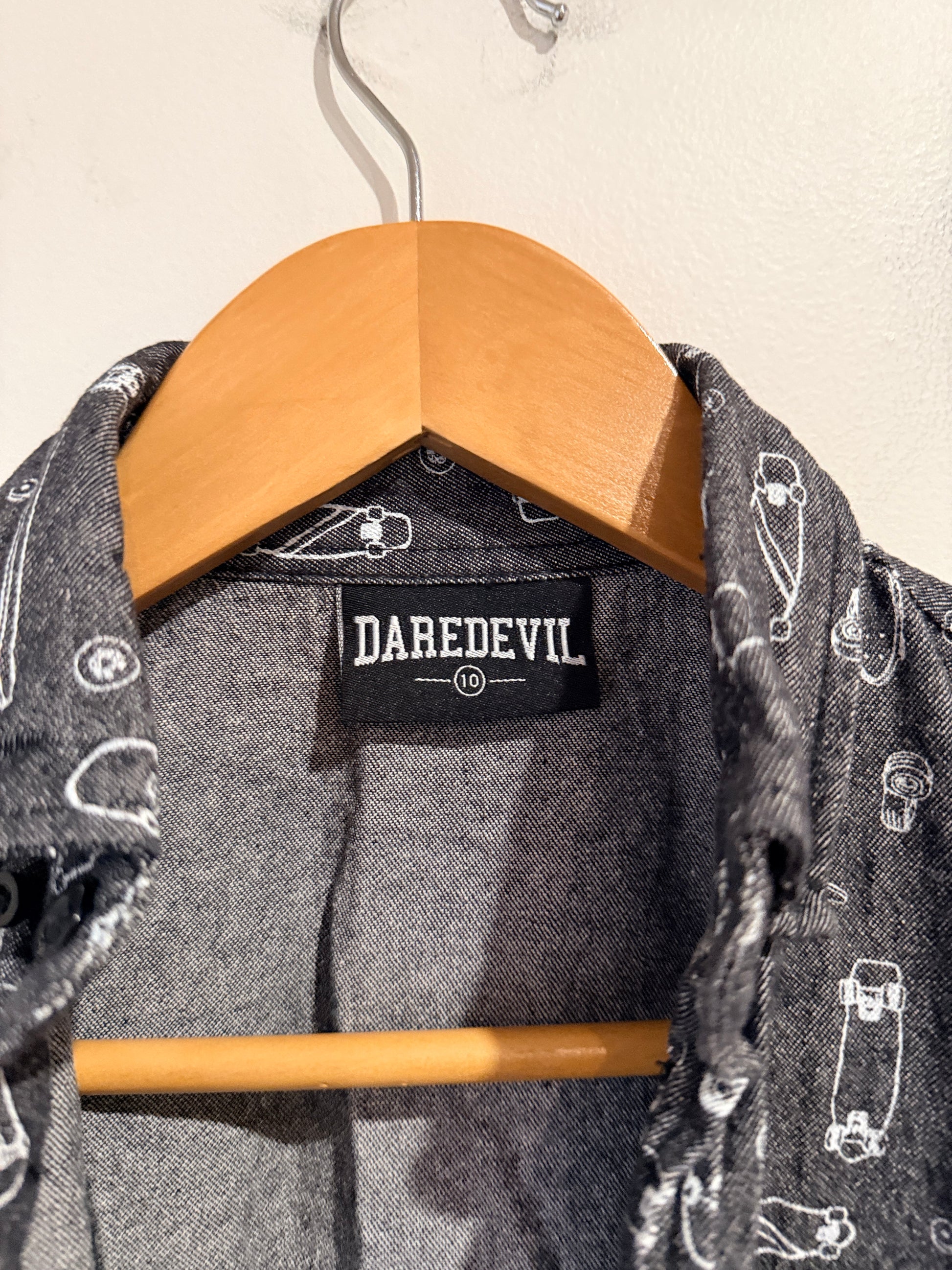Daredevil Button-up Shirt Size 10
