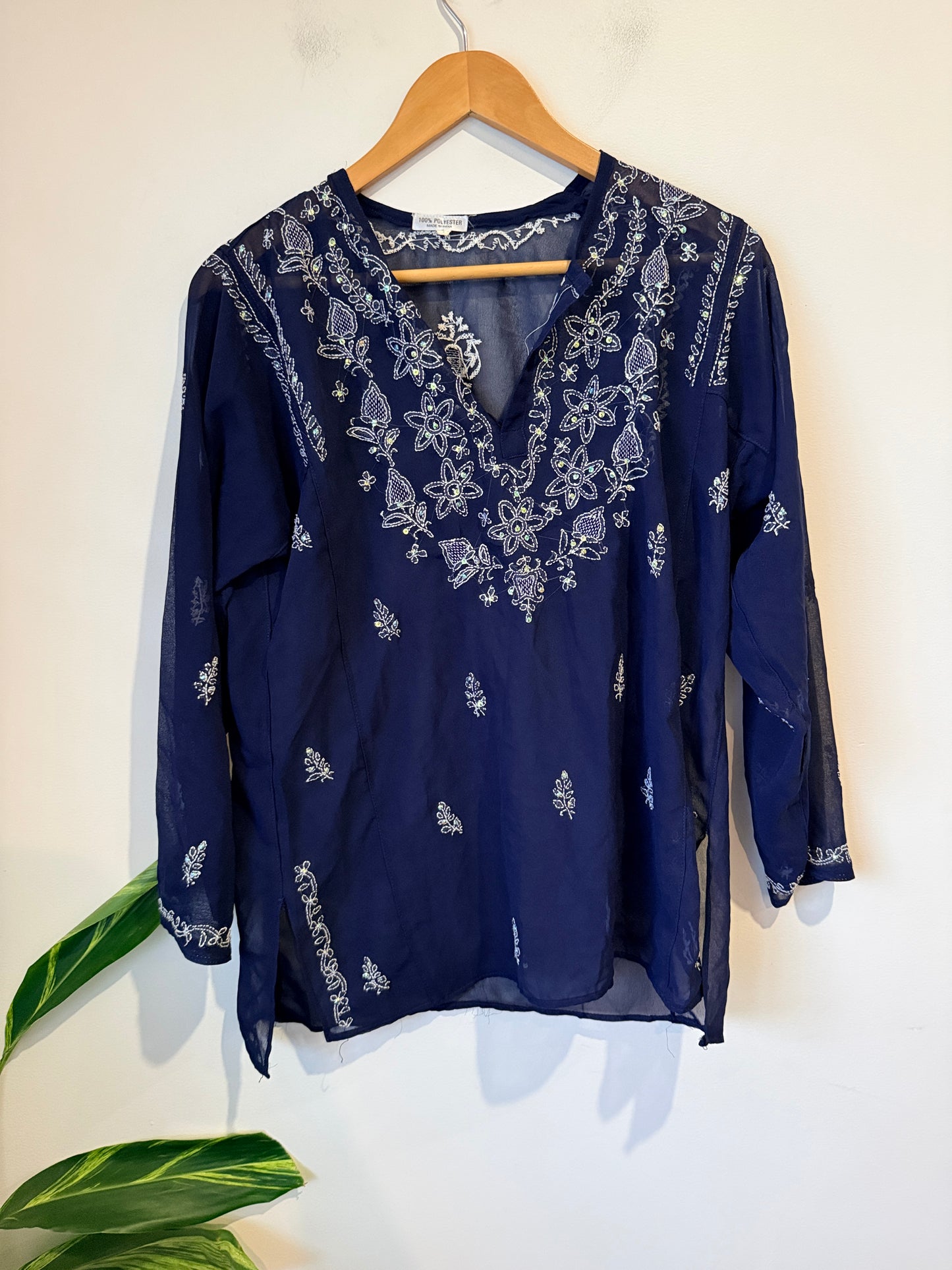 Brand Unknown Embroidered Silk Tunic Top Size U/Arm to U/Arm 52cm