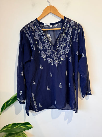 Brand Unknown Embroidered Silk Tunic Top Size U/Arm to U/Arm 52cm