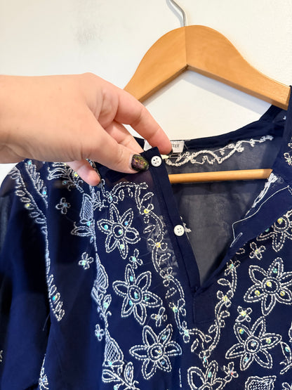 Brand Unknown Embroidered Silk Tunic Top Size U/Arm to U/Arm 52cm