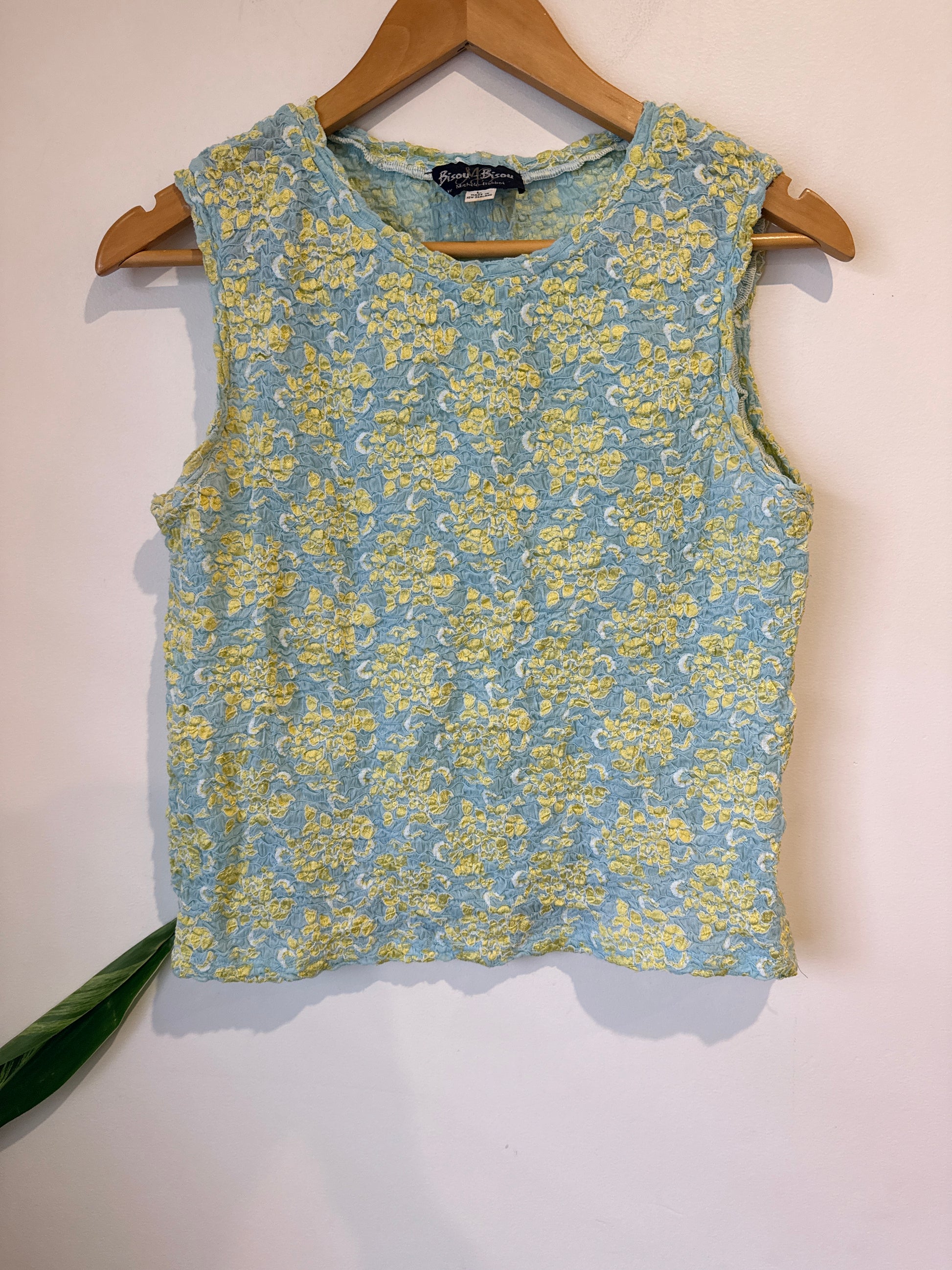 Bisou Floral Print Tank Top Size L | U/Arm to U/Arm 47cm | L 51cm