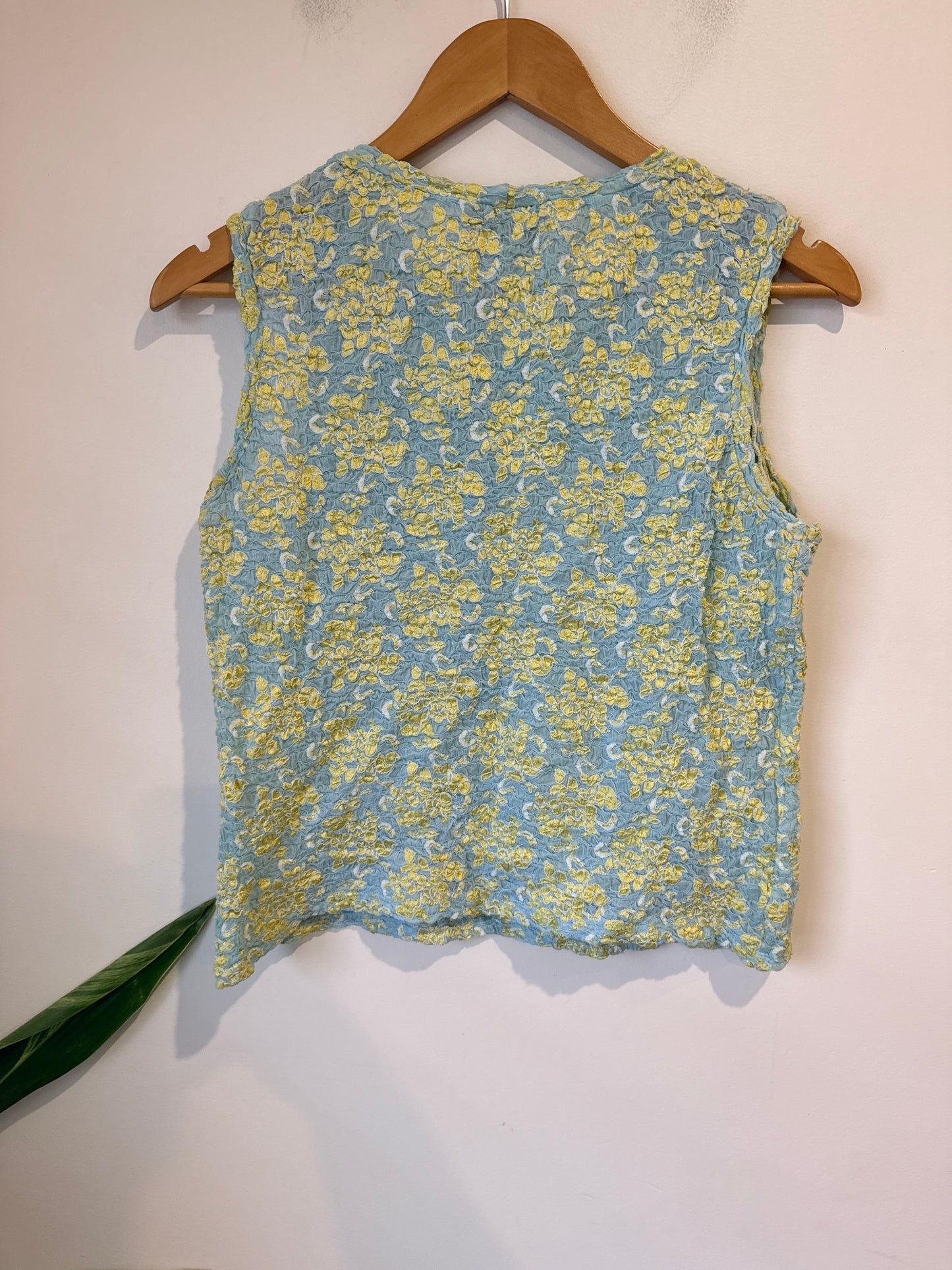 Bisou Floral Print Tank Top Size L | U/Arm to U/Arm 47cm | L 51cm