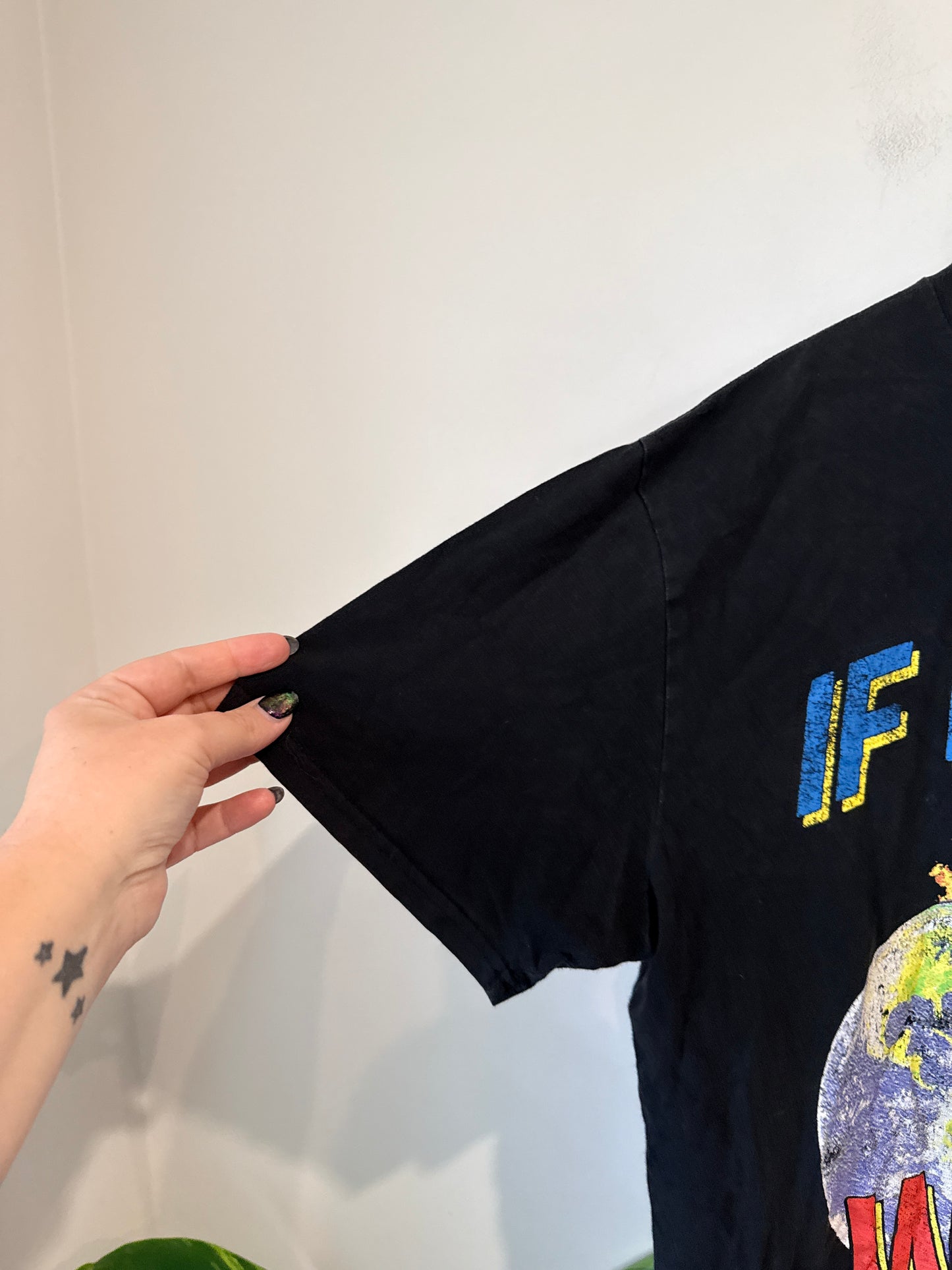 NAS Graphic T-shirt Size L