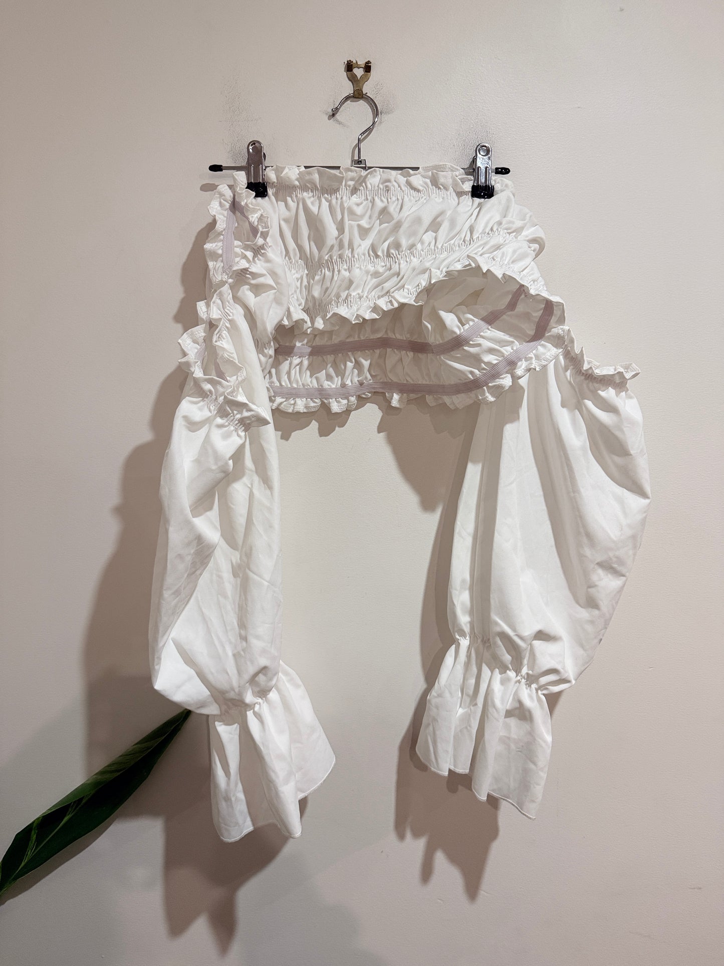 Brand Unknown Ruched Off-shoulder Top Size U/arm to U/Arm 55cm