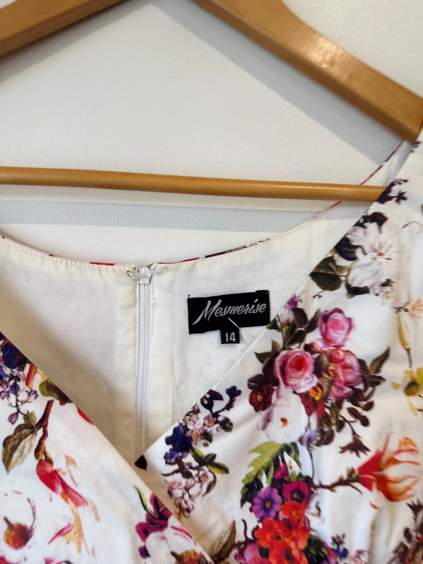 Mesmerise Floral Sheath Dress Size 14