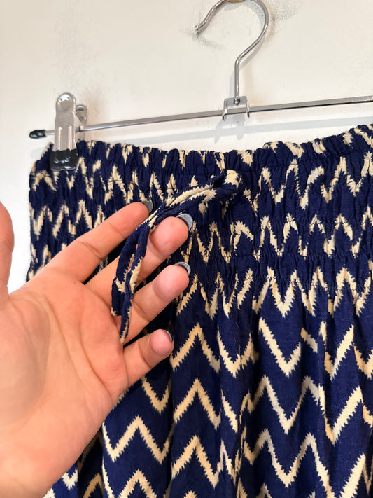 Brand Unknown Wide-leg Chevron Print Pants Size Waist 54cm
