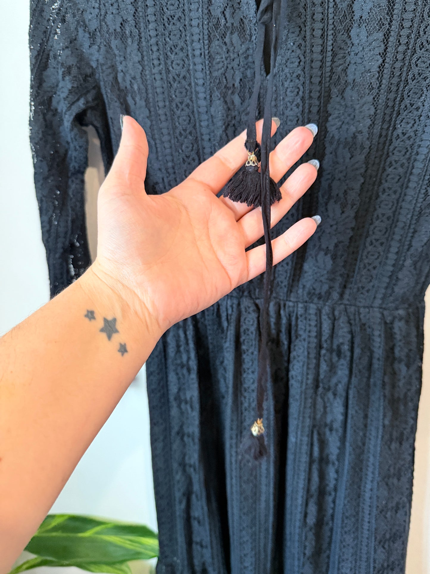 Mirrou Lace Midi Dress Size Small