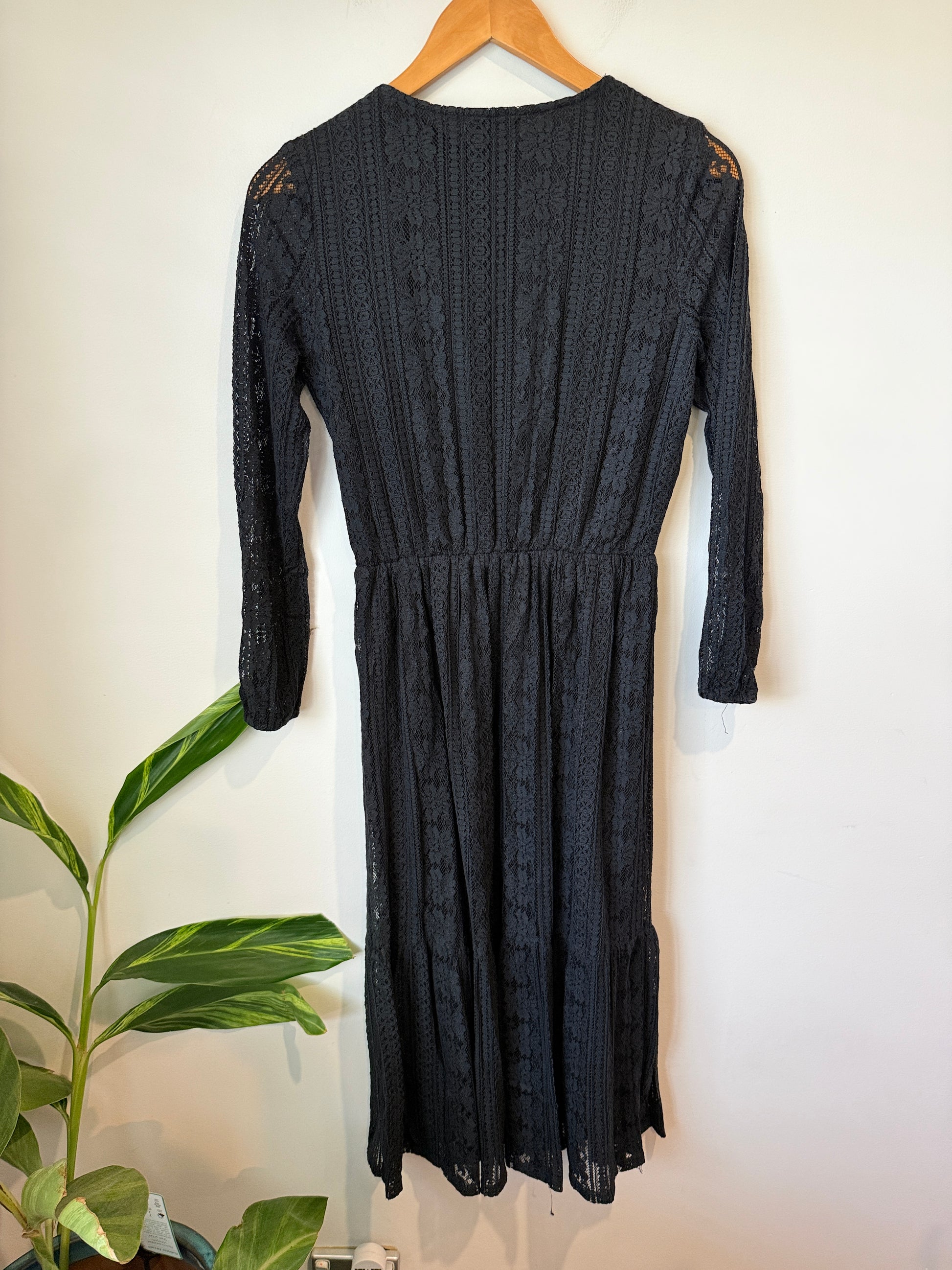 Mirrou Lace Midi Dress Size Small