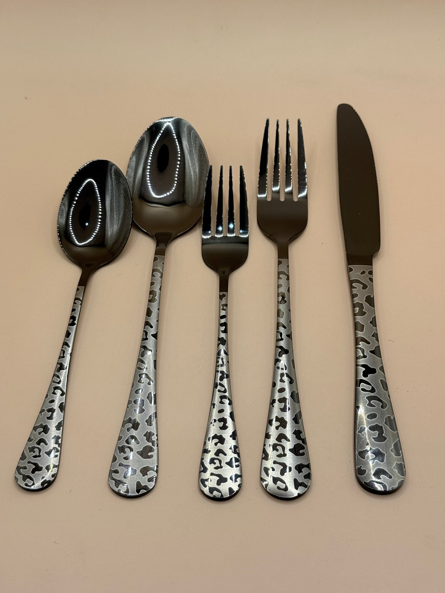 5-Piece 6-Place Setting Stainless Steel Leopard Print Cutlery Set