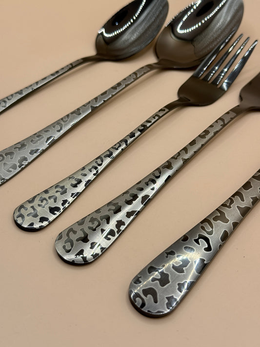 5-Piece 6-Place Setting Stainless Steel Leopard Print Cutlery Set