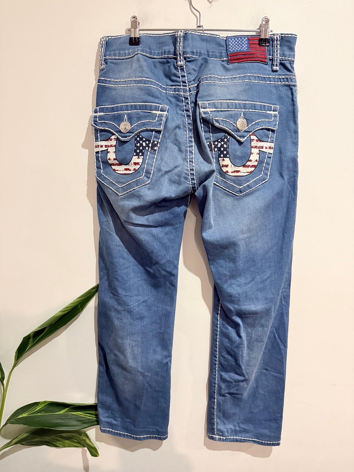 True Religion Distressed Denim Pants Size 32 | Waist 90cm