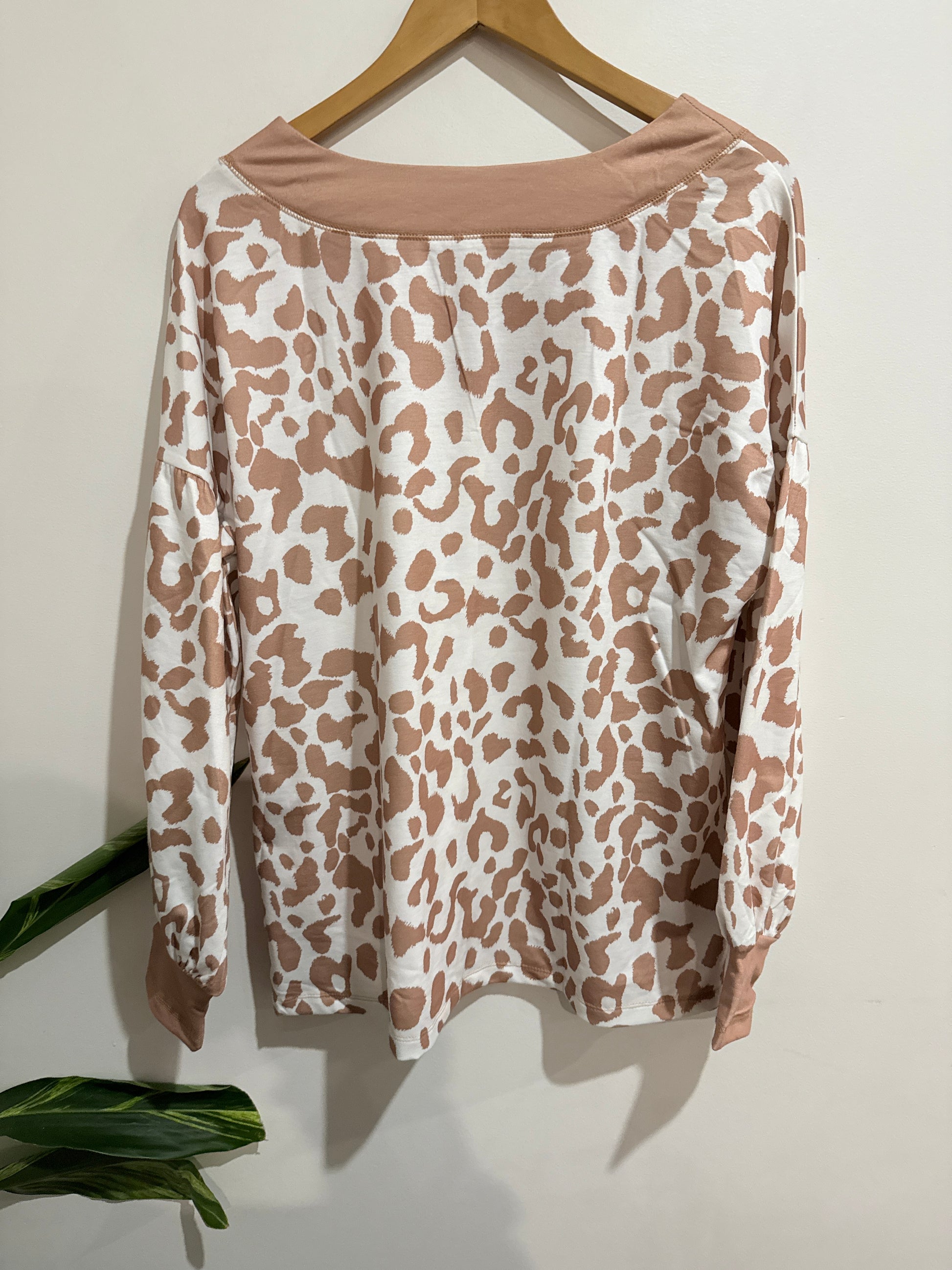Brand Unknown Maddi Oversized Top Size L | U/Arm to U/Arm 59cm