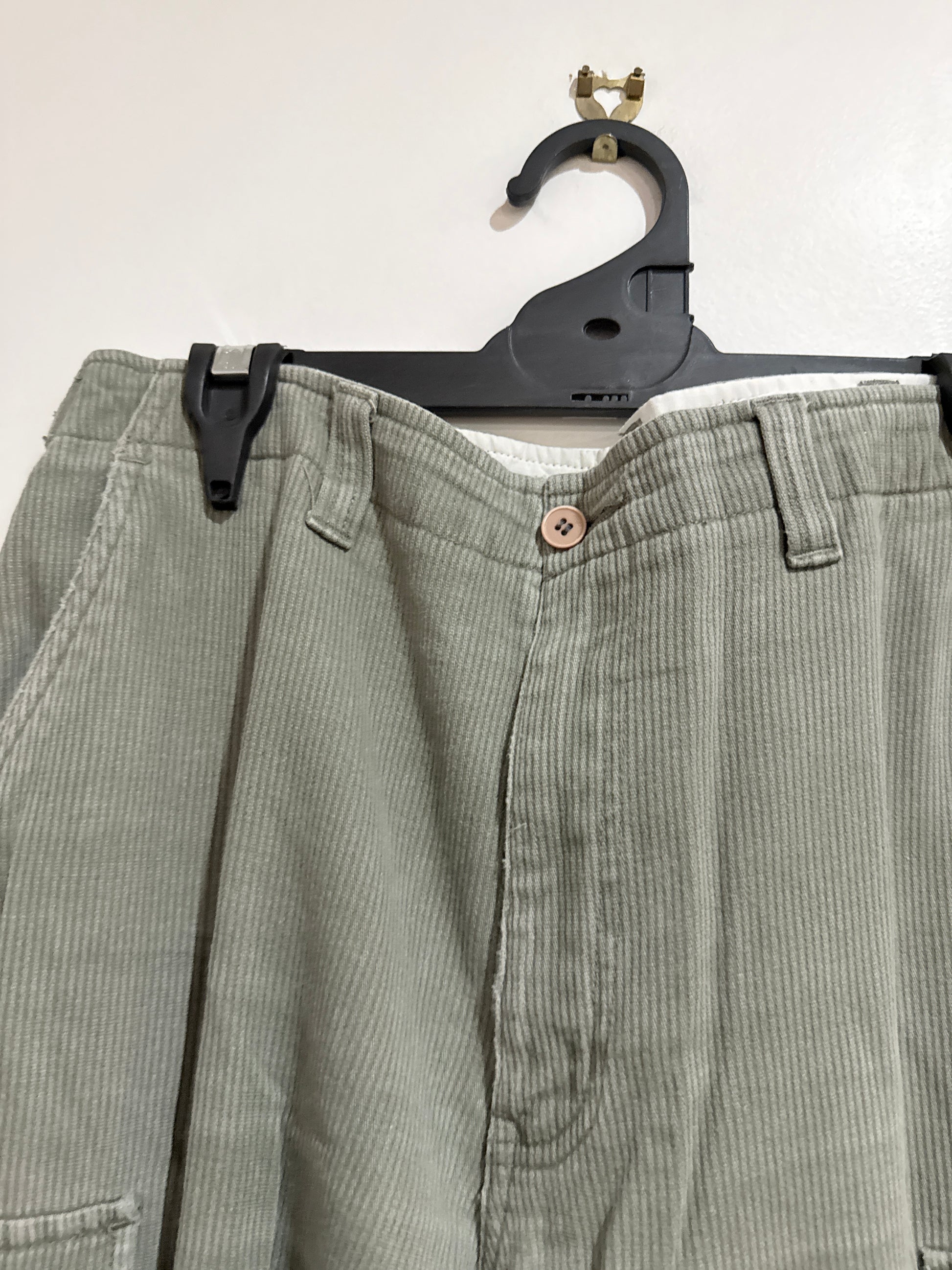 Giordano Corduroy Cargo Pants Size W-31 | L-33 | Waist 86cm