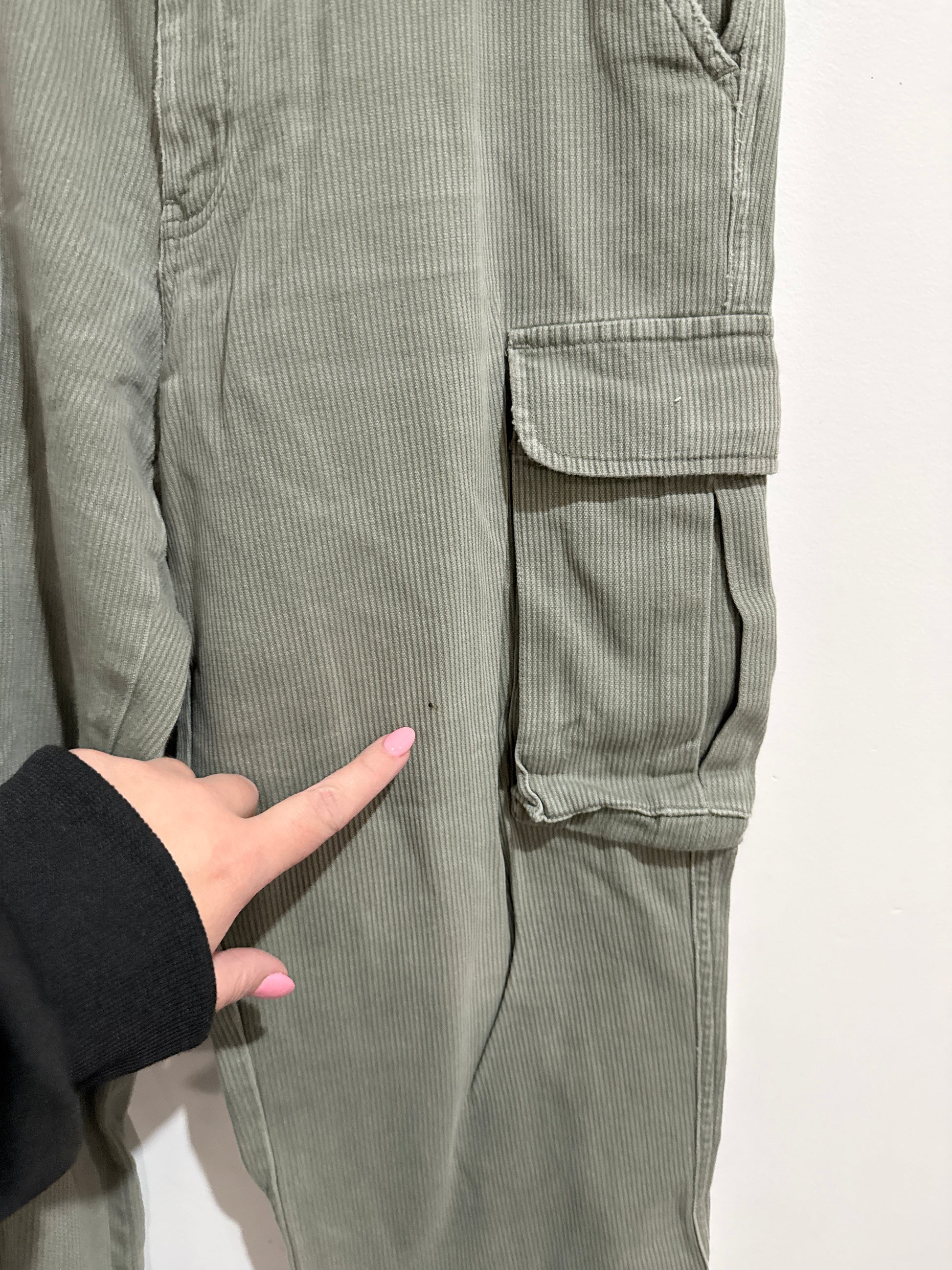 Giordano Corduroy Cargo Pants Size W-31 | L-33 | Waist 86cm