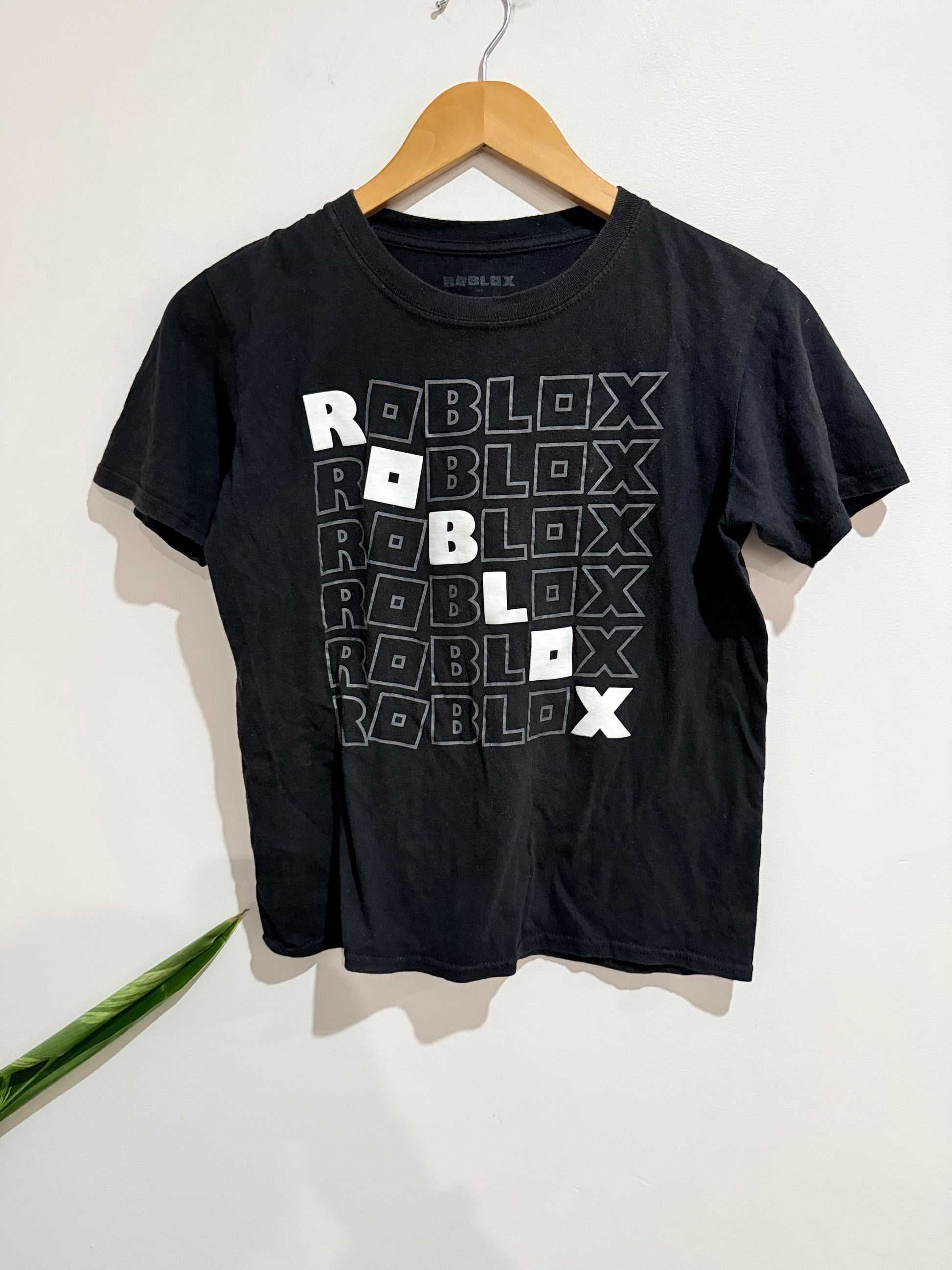 Brand Unknown Roblox T-shirt Size 12-13 yrs