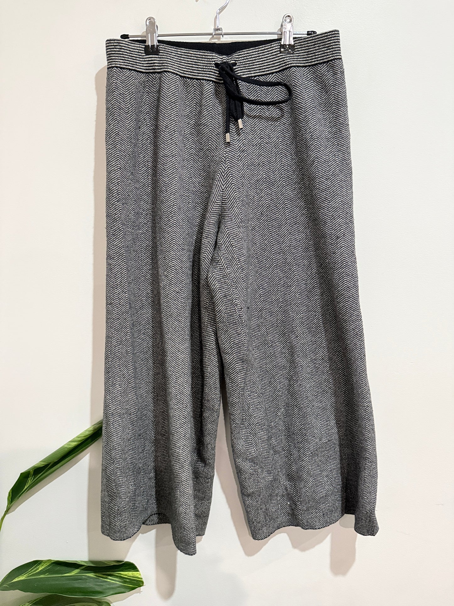Joseph Ribkoff Wide-leg Culottes Size M/M