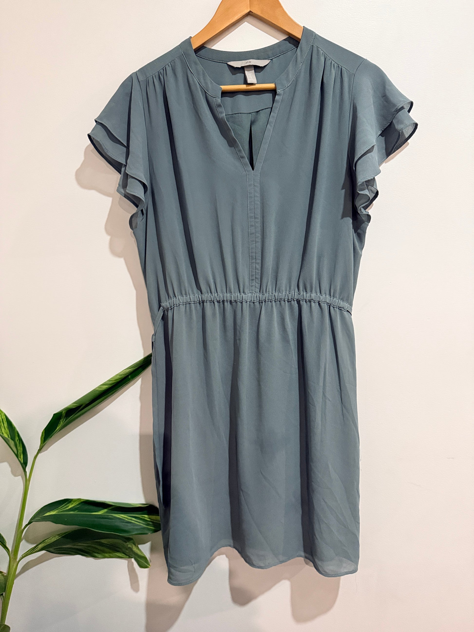 H & M Flutter-sleeve Drawstring Dress Size 16