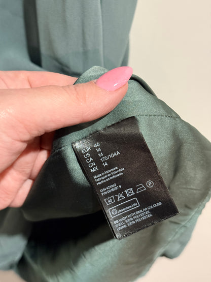 H & M Flutter-sleeve Drawstring Dress Size 16