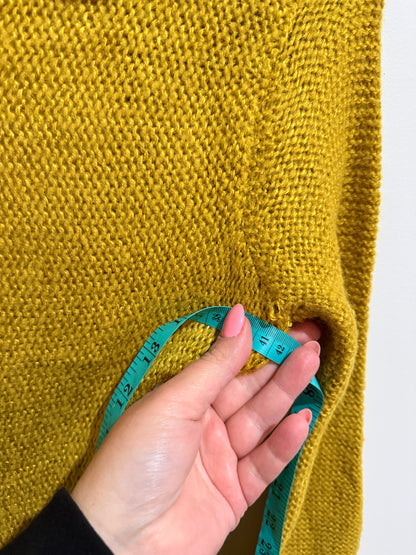 Brand Unknown Ruffle Trim Knit Cardigan Size U/Arm to U/Arm 42cm