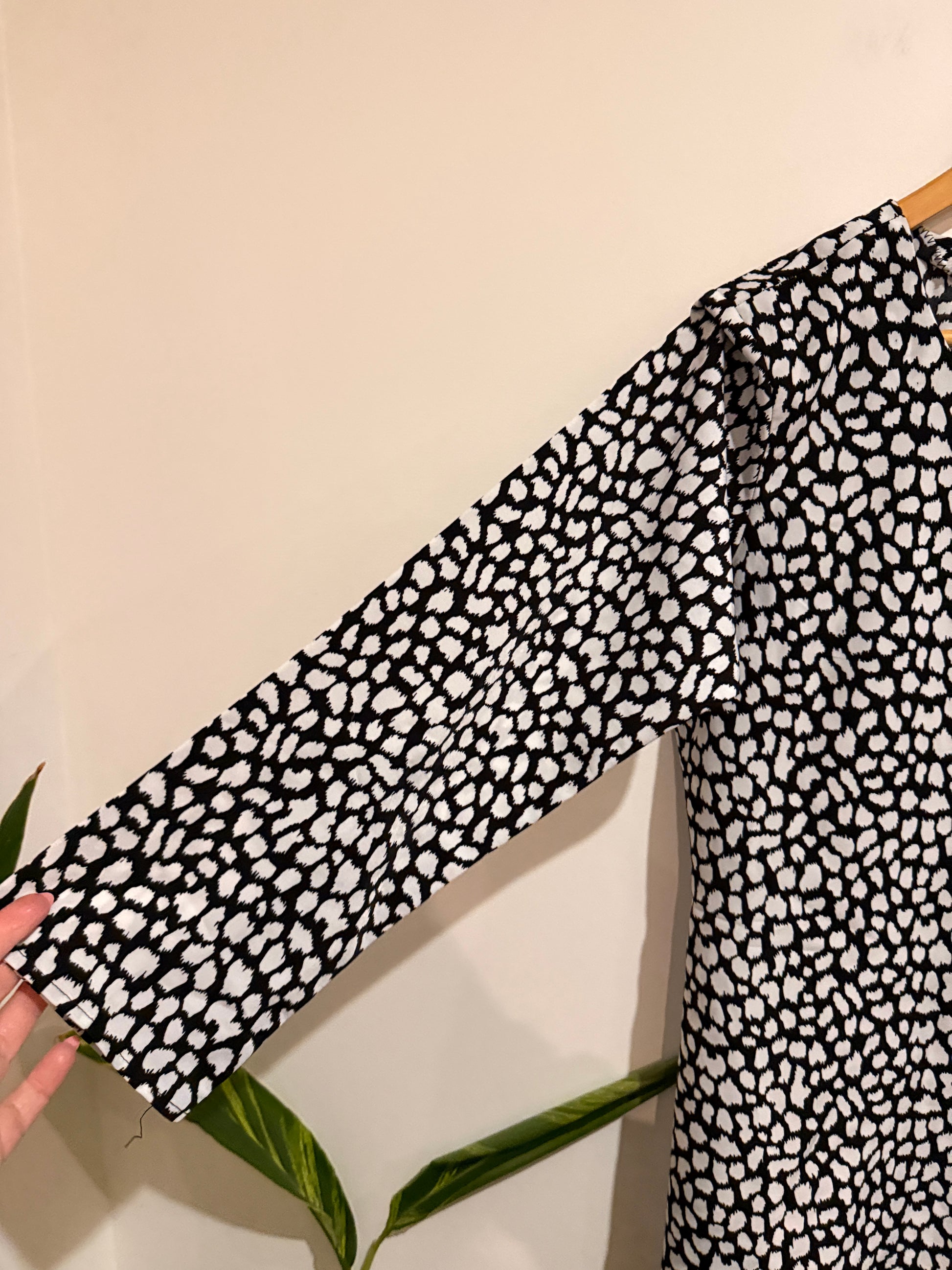 Brand Unknown Long Sleeve Tunic Dress Size U/Arm to U/Arm 55cm