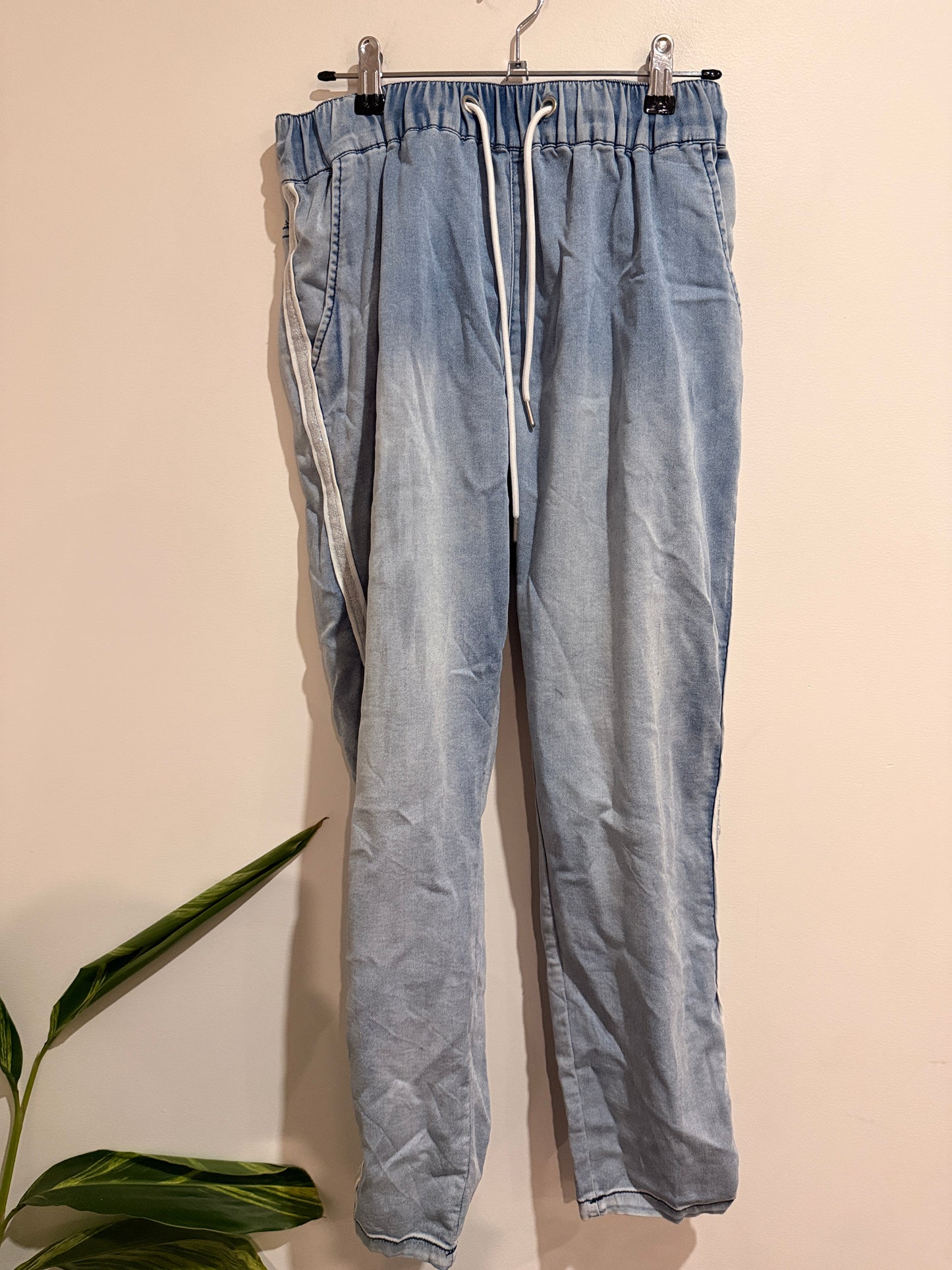 Betty Basics Drawstring Denim Joggers Size 8