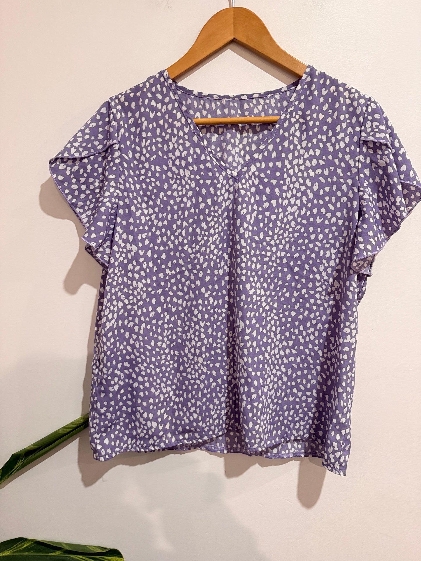 Shein Short-sleeve V-neck Shirt Size L