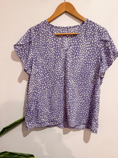 Shein Short-sleeve V-neck Shirt Size L