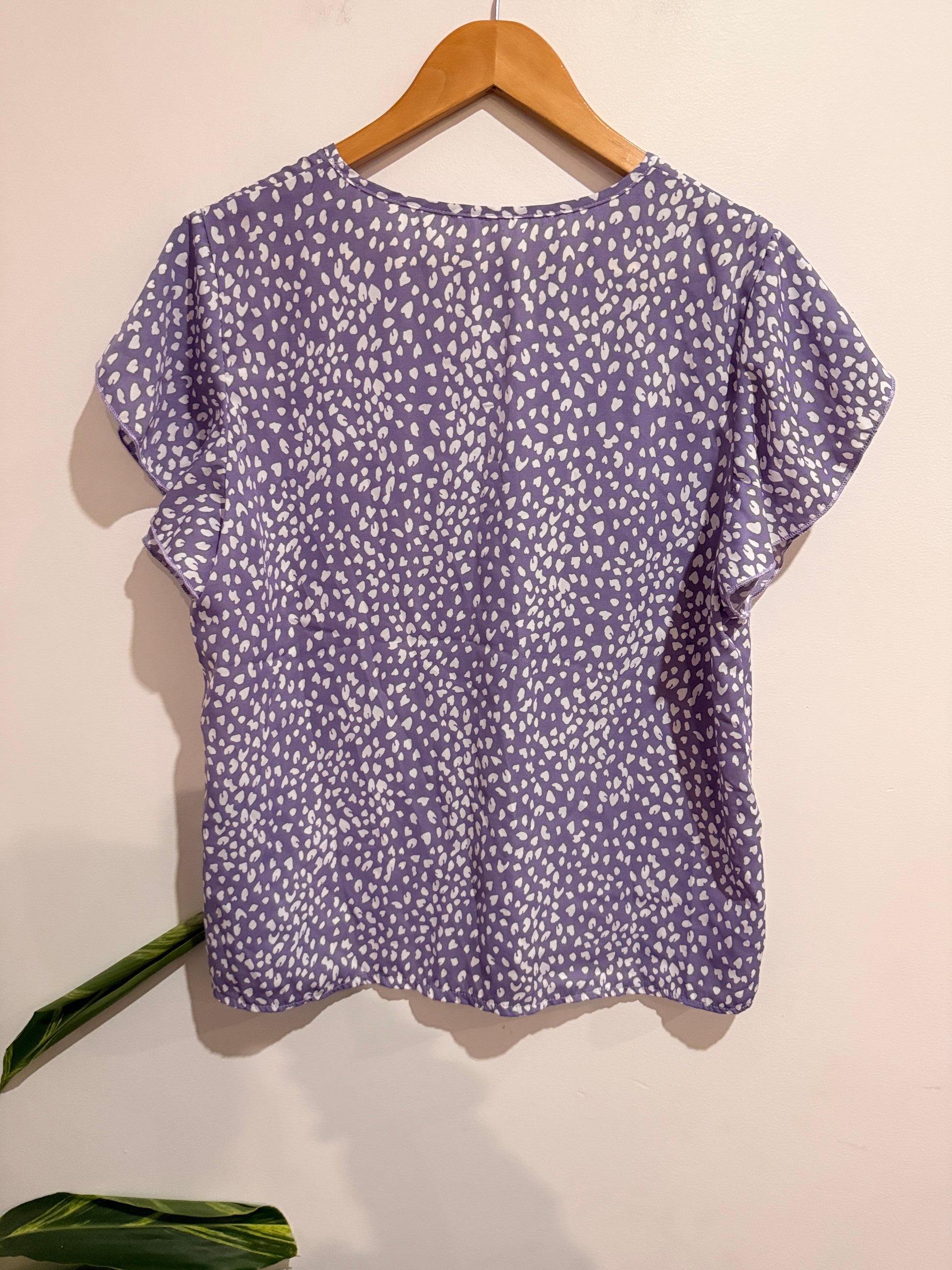 Shein Short-sleeve V-neck Shirt Size L