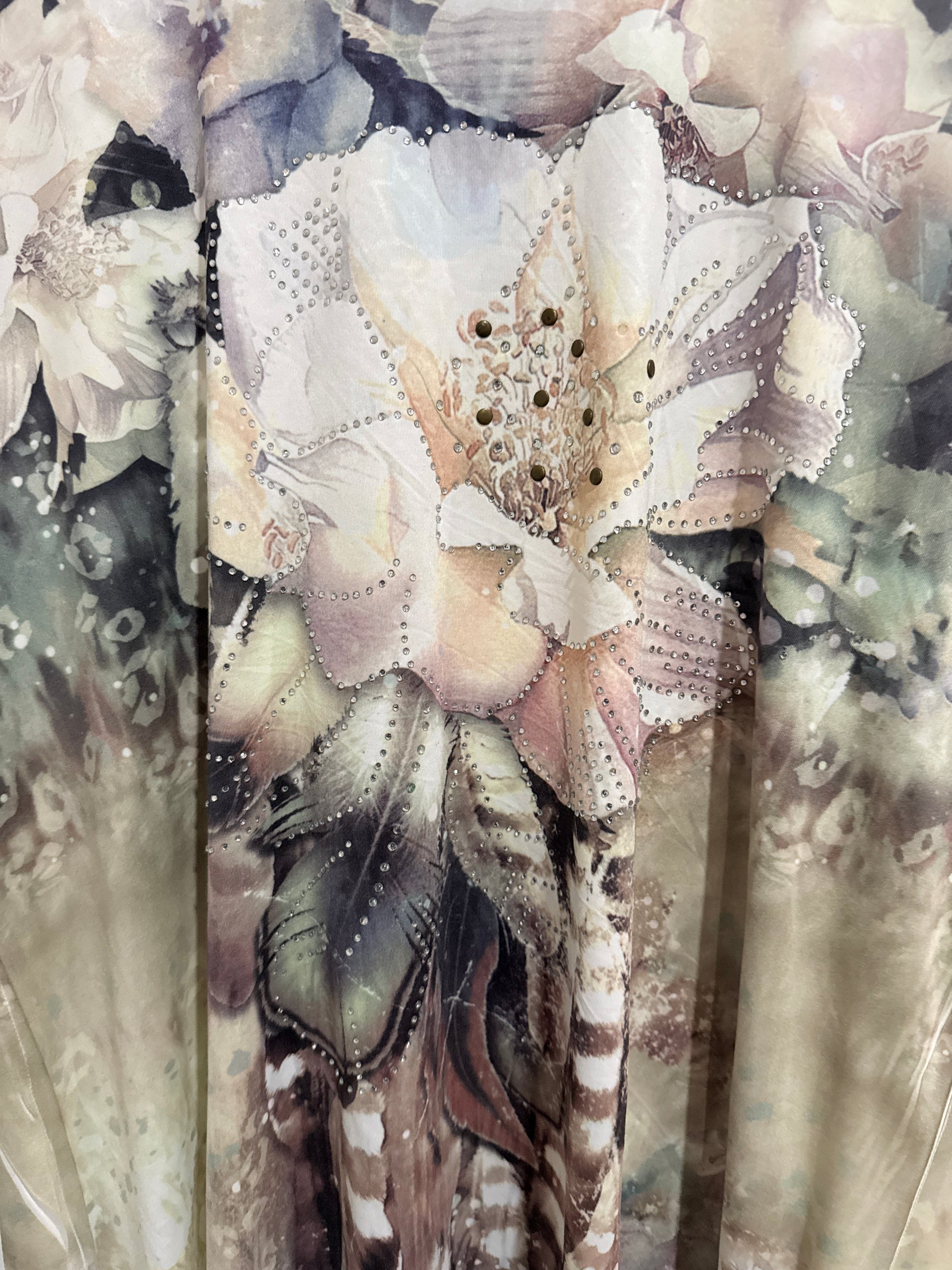 Brand Unknown Floral Print Tunic Top Size U/Arm to U/Arm 56cm