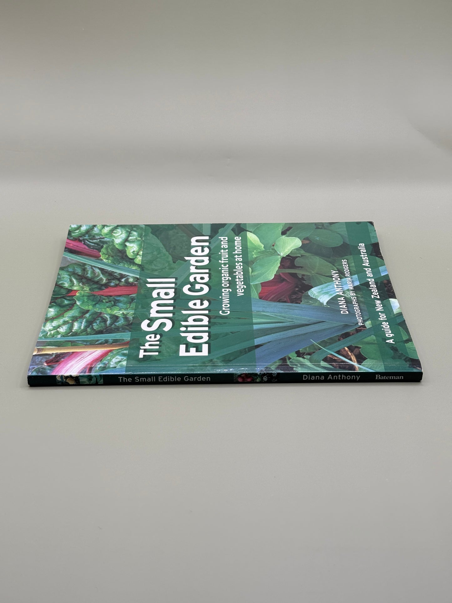 The Small Edible Garden by Diana Anthony