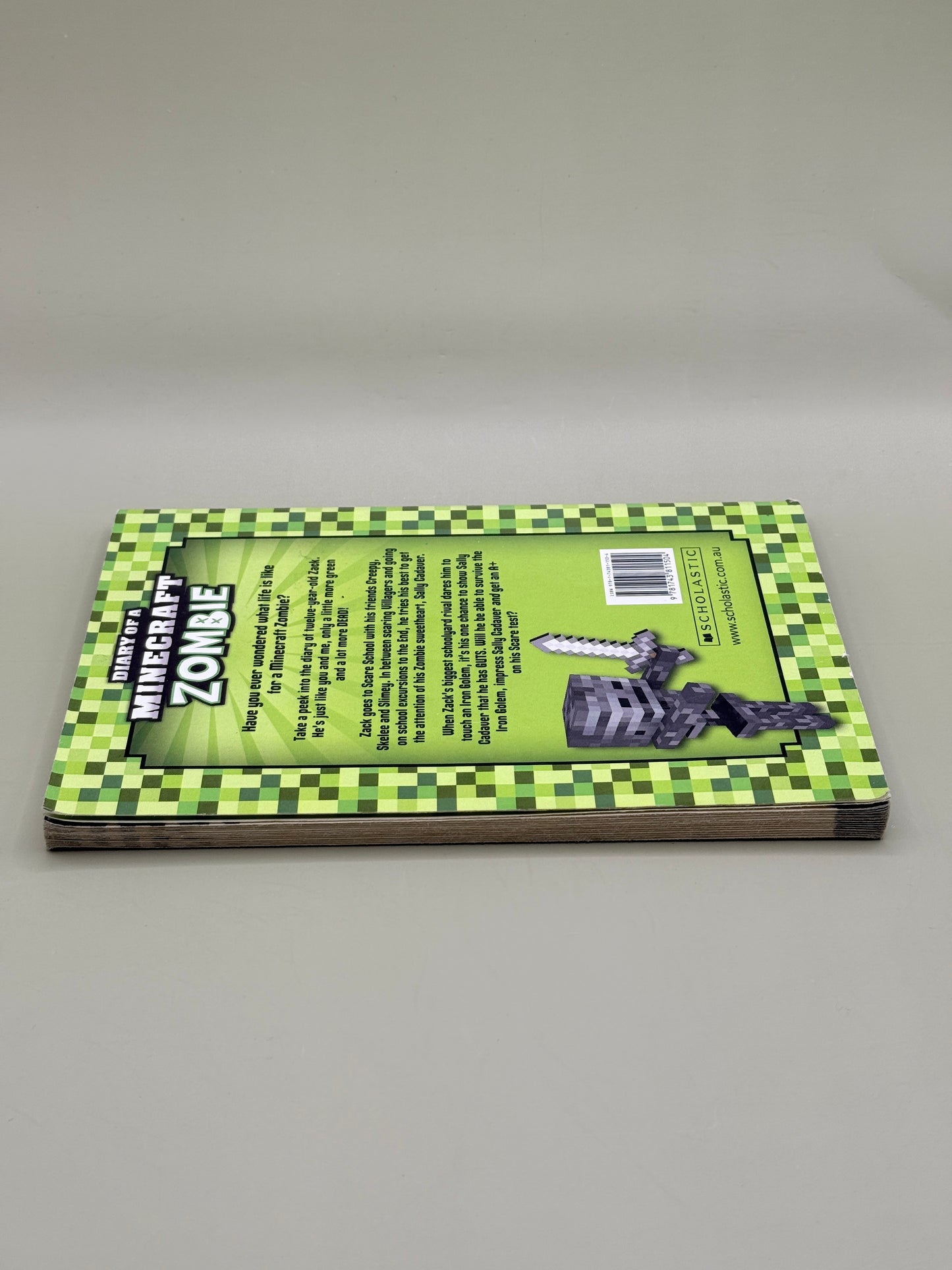 Diary of a Minecraft Zombie: A Scare of a Dare (Book 1) by Zack Zombie
