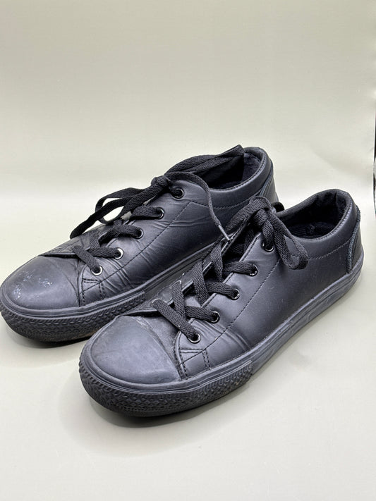 Pulp Black Lace-Up Casual Sneakers – Size 7