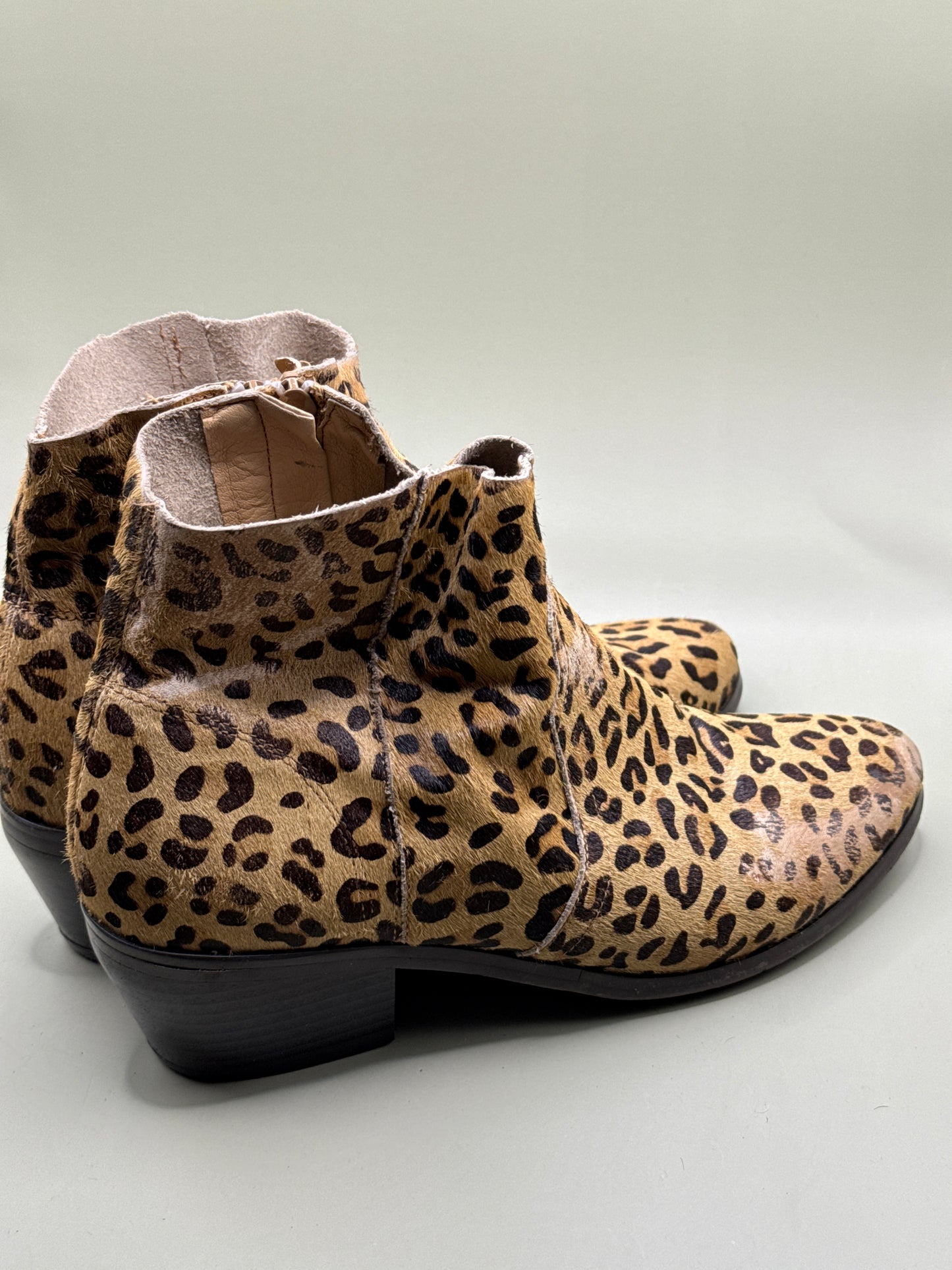Limited Edition Chicago Boots – Leopard Print Ankle Boots – Women's Size 8