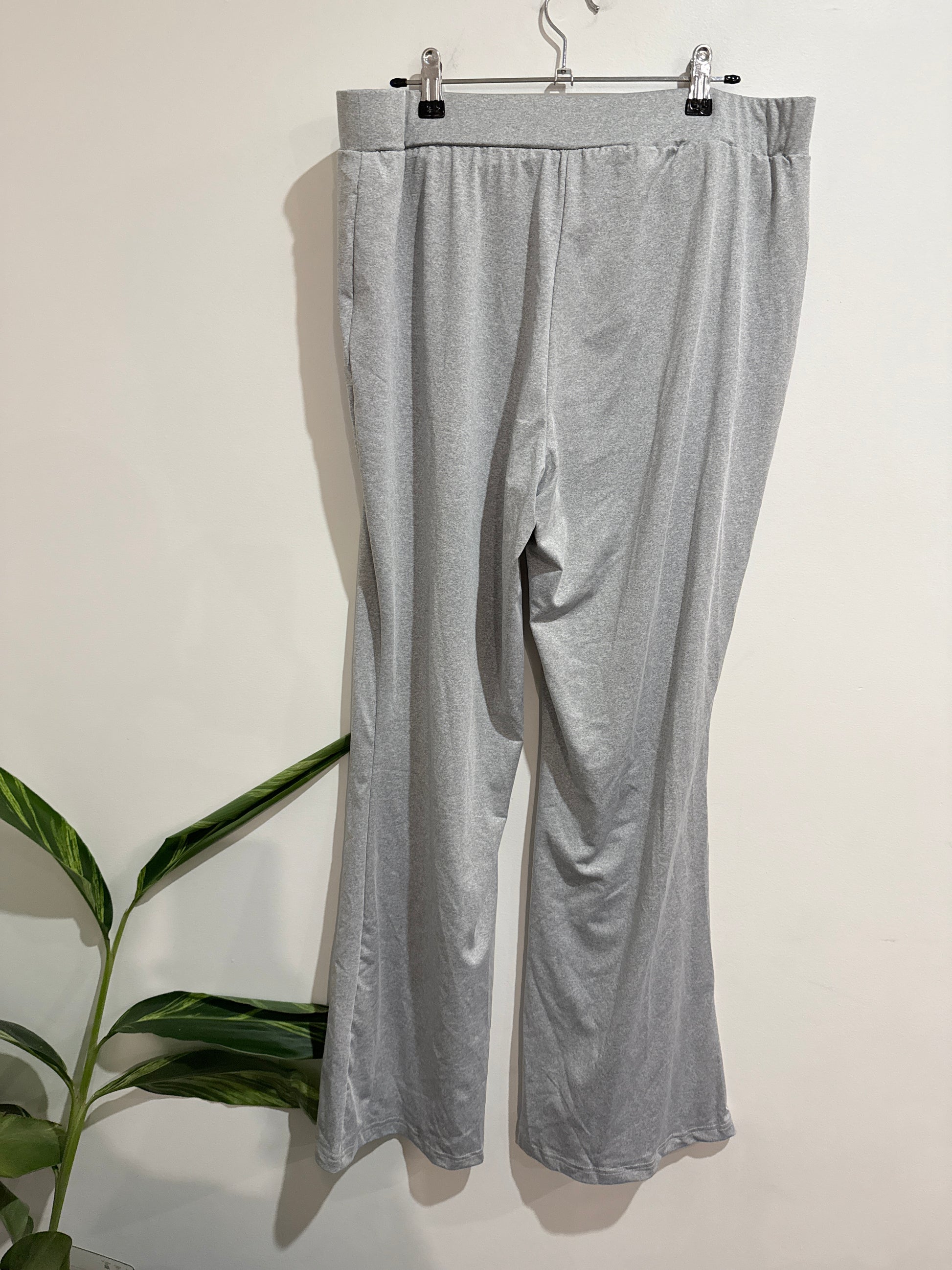 Shein Ribbed Flared Trousers Size 2XL