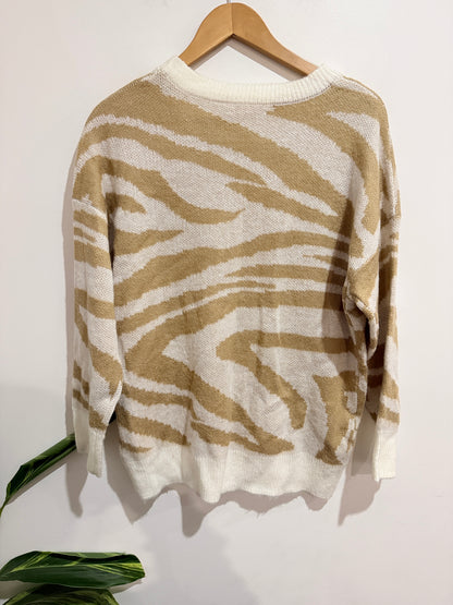 Brand Unknown Zebra Striped Sweater Size U/Arm to U/Arm 57cm