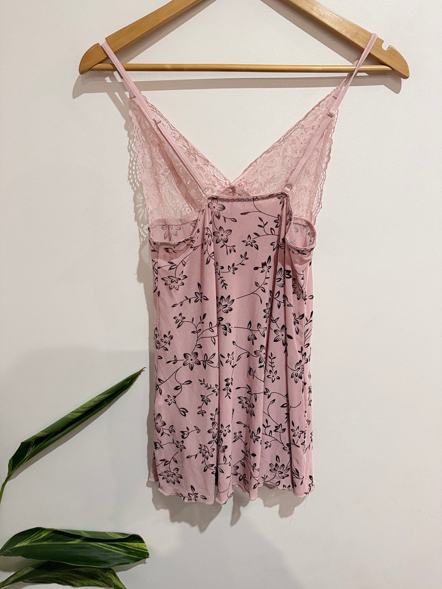 Slip Nightdress Size M | U/Arm to U/Arm 37cm
