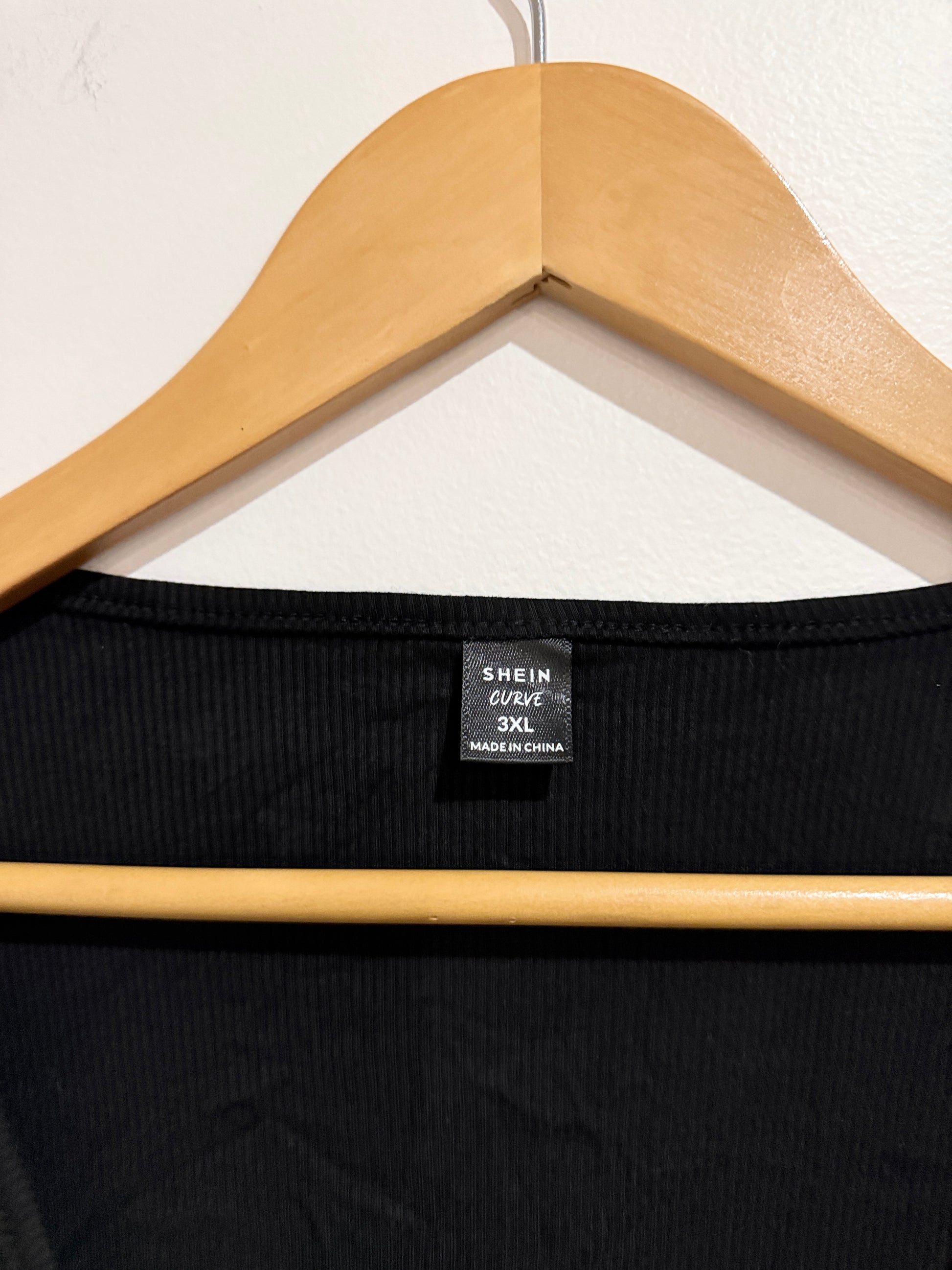 Shein Long-sleeve Crop Top Size 3XL