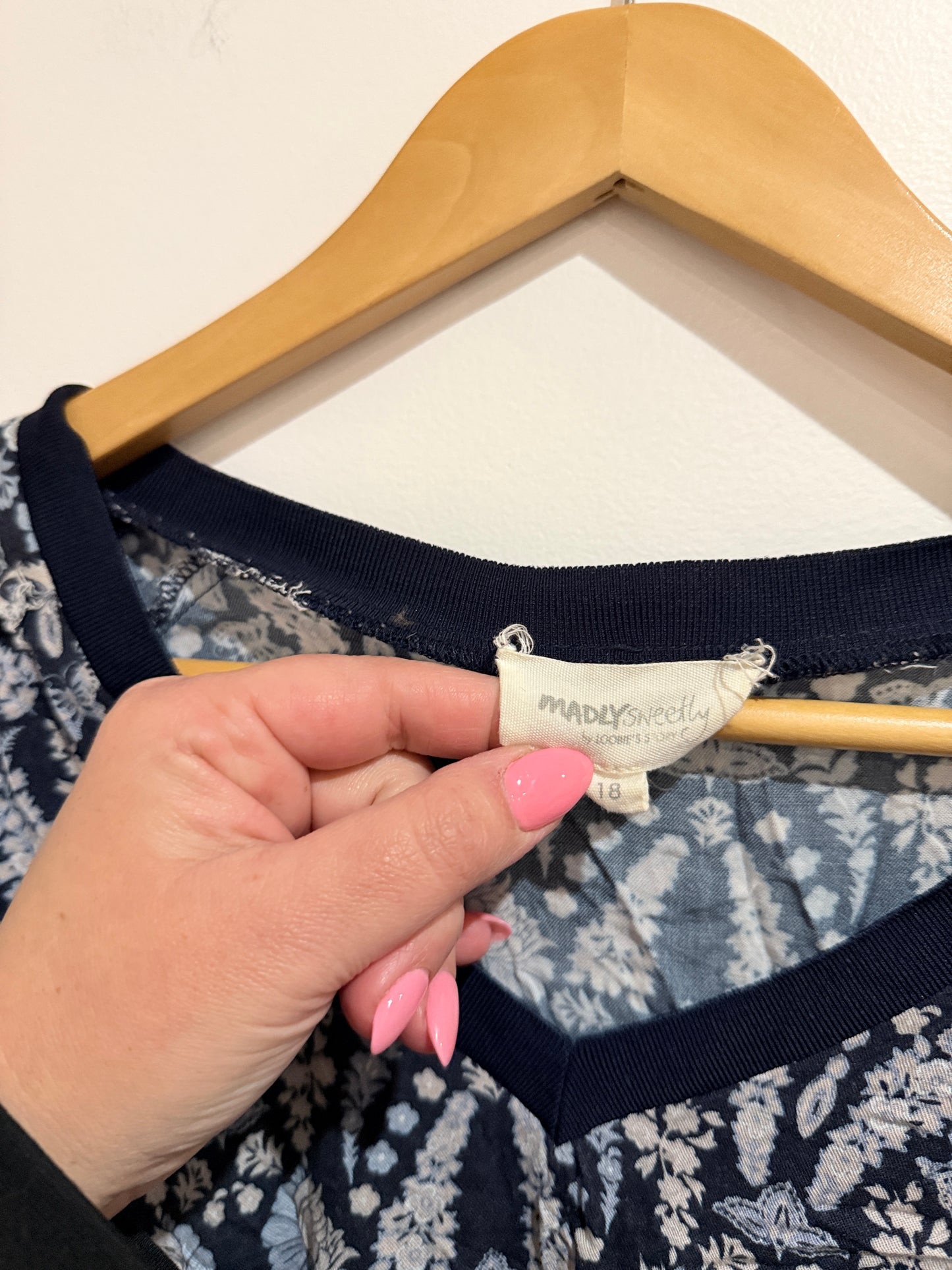 Madly Sweetly Long-sleeved Top Size 18