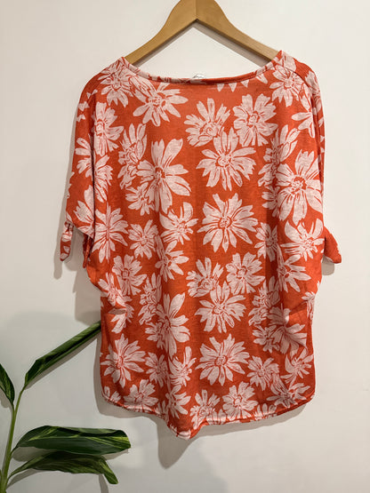 Capture Floral Print V-neck Shirt Size 20