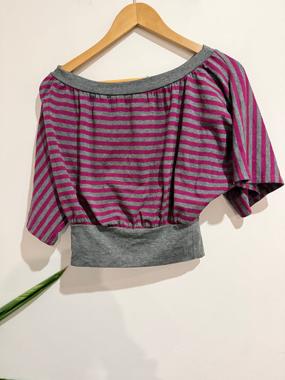 Agacpi.too Striped Off-the-shoulder Size U/Arm to U/Arm 36cm