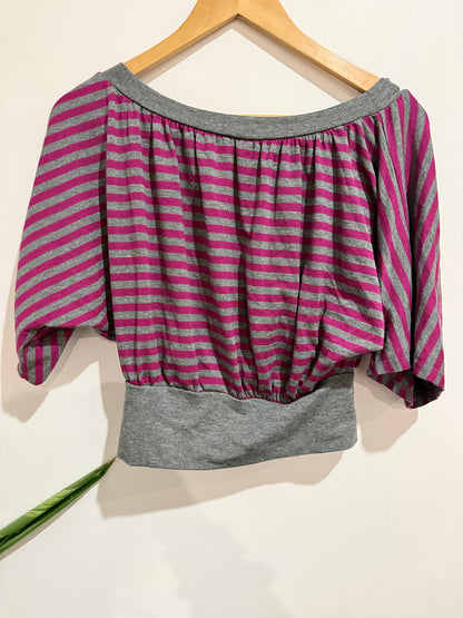 Agacpi.too Striped Off-the-shoulder Size U/Arm to U/Arm 36cm