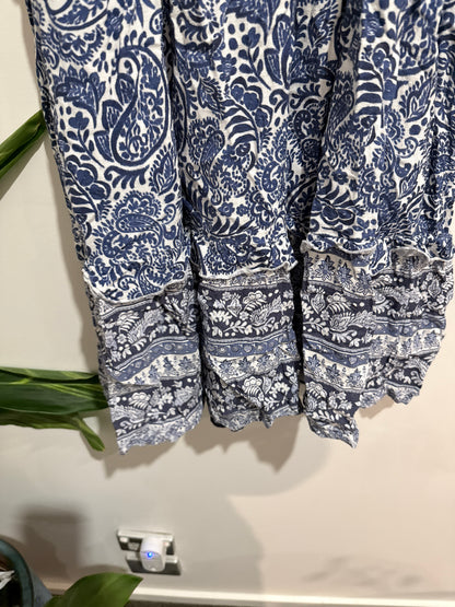Paisley Print Dress Size U/Arm to U/Arm 47cm