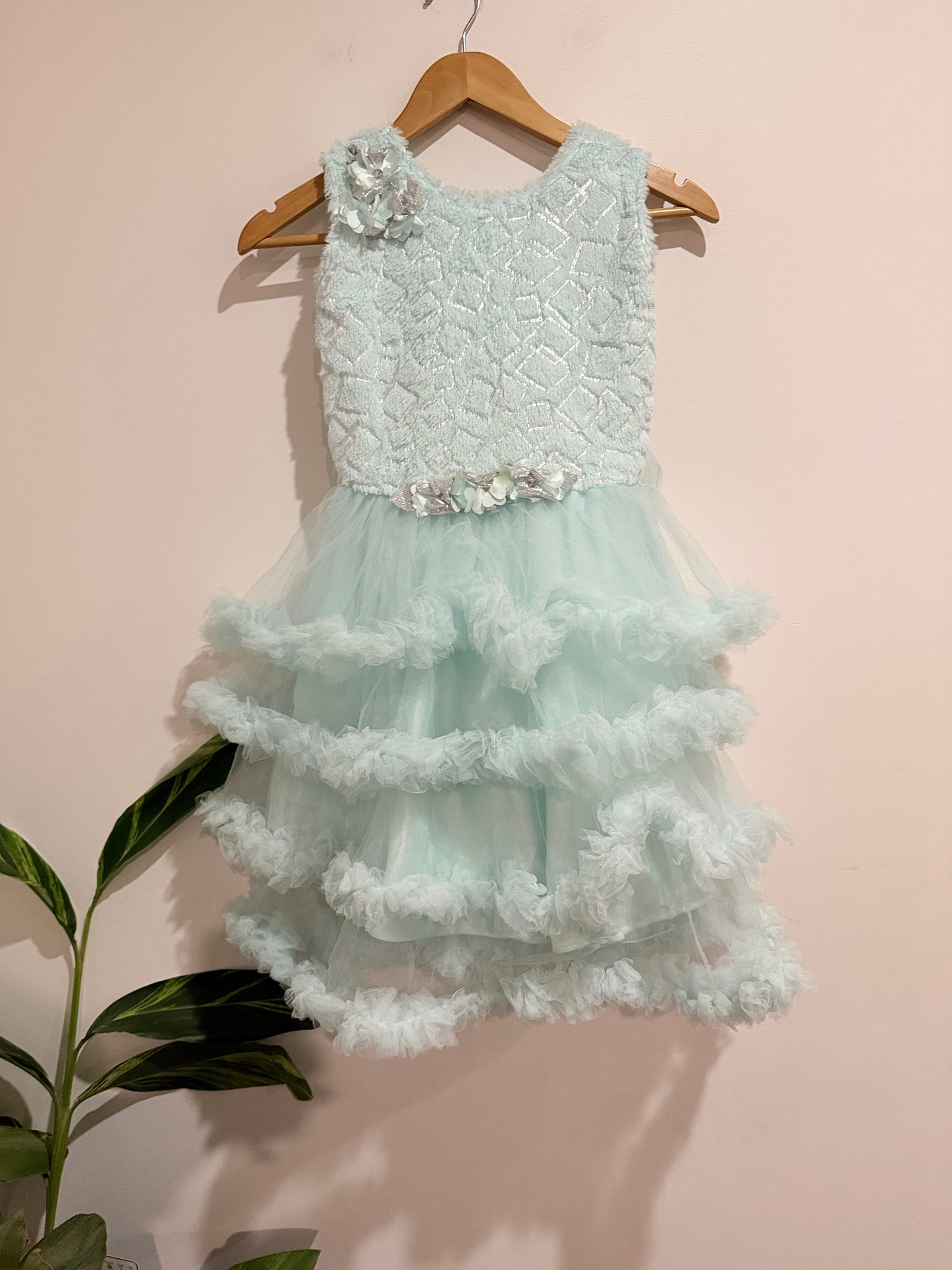 Data Children's Party Dress Size U/Arm to U/Arm 35cm