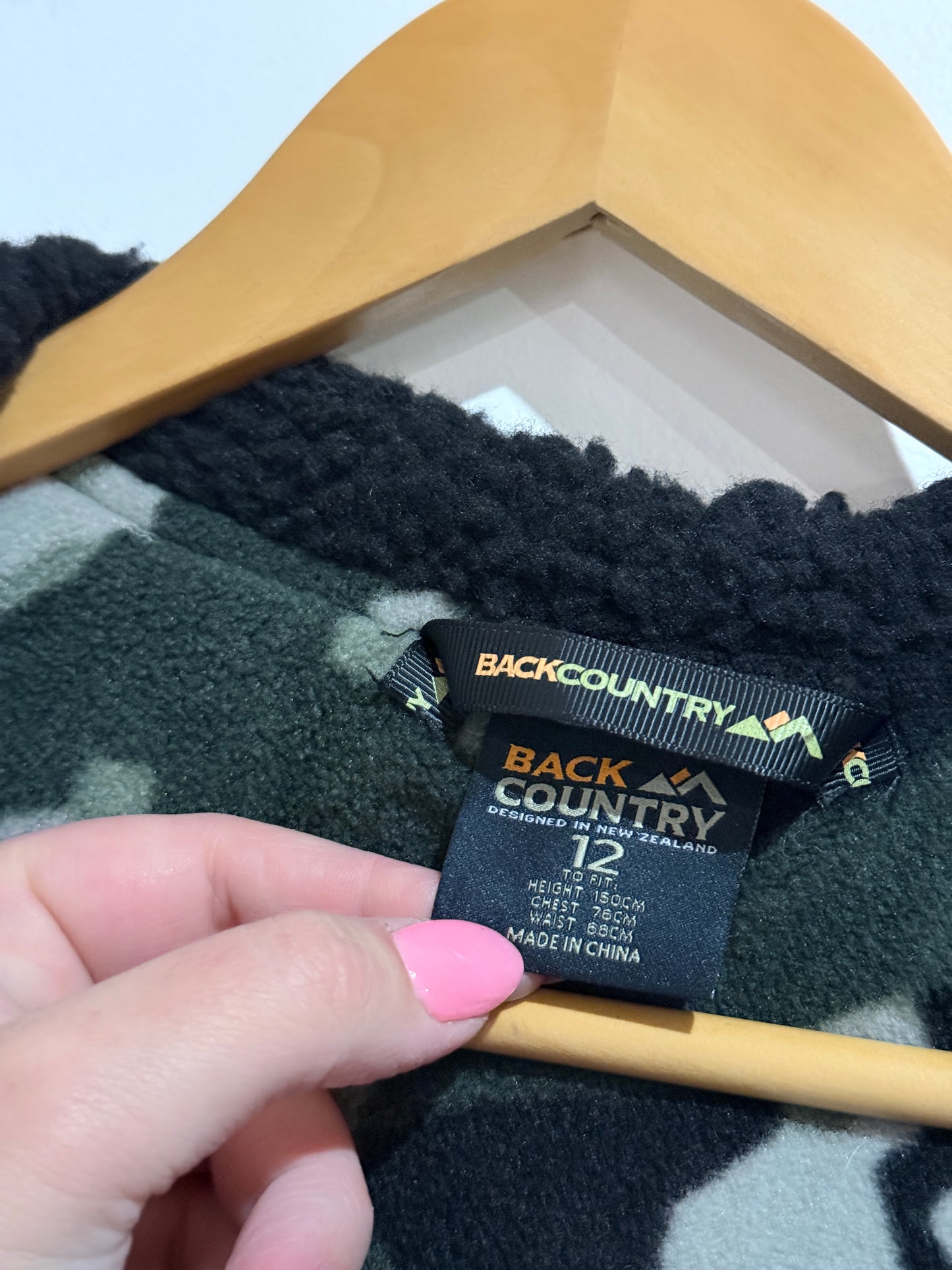 Back Country (NZ Designed) Zip-up Hoodie Size 12