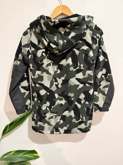 Back Country (NZ Designed) Zip-up Hoodie Size 12