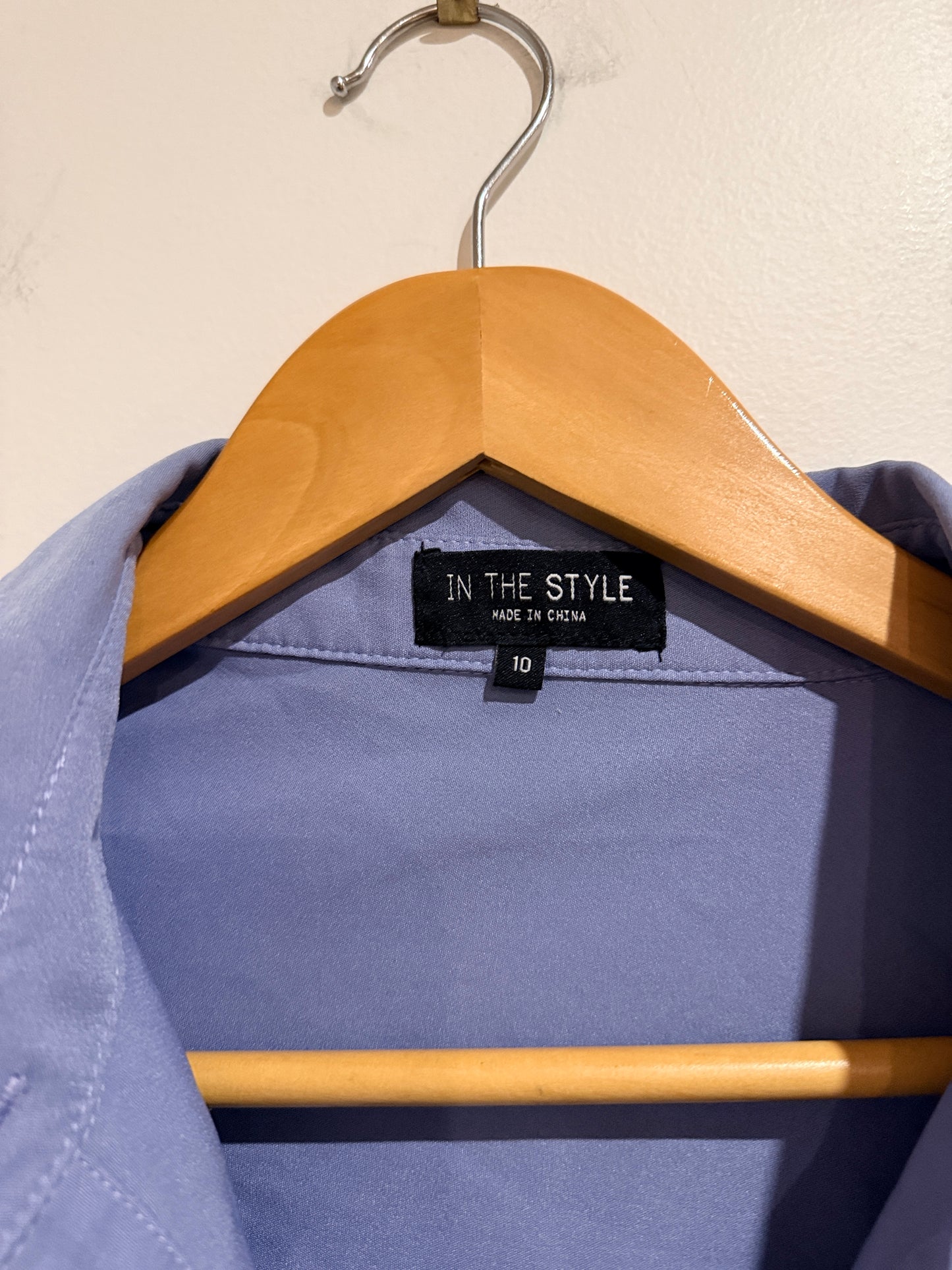 In The Style Oversized Button-down Shirt Size 10 | U/Arm to U/Arm 56cm
