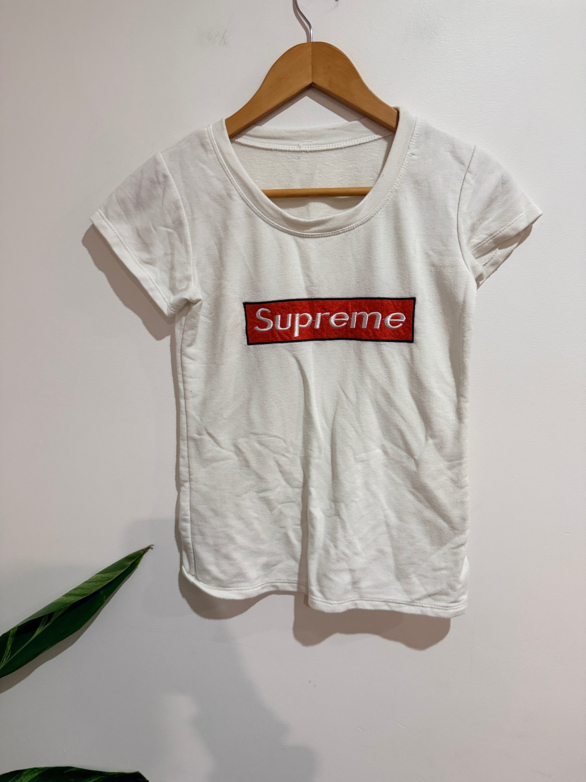Brand Unknown Supreme Box Logo T-shirt Size U/Arm to U/Arm 40cm
