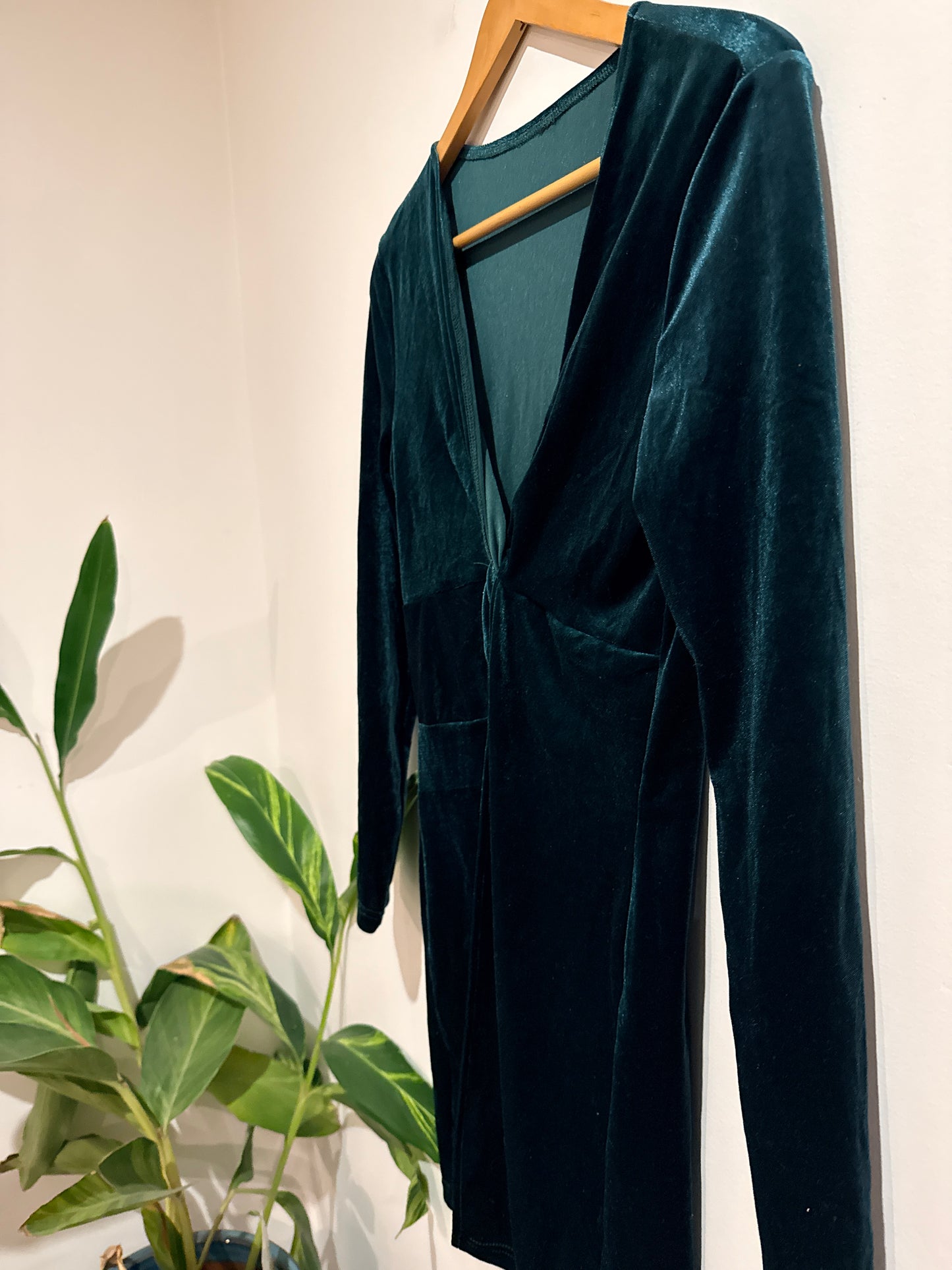 Velvet Mini Dress Size U/Arm to U/Arm 42cm