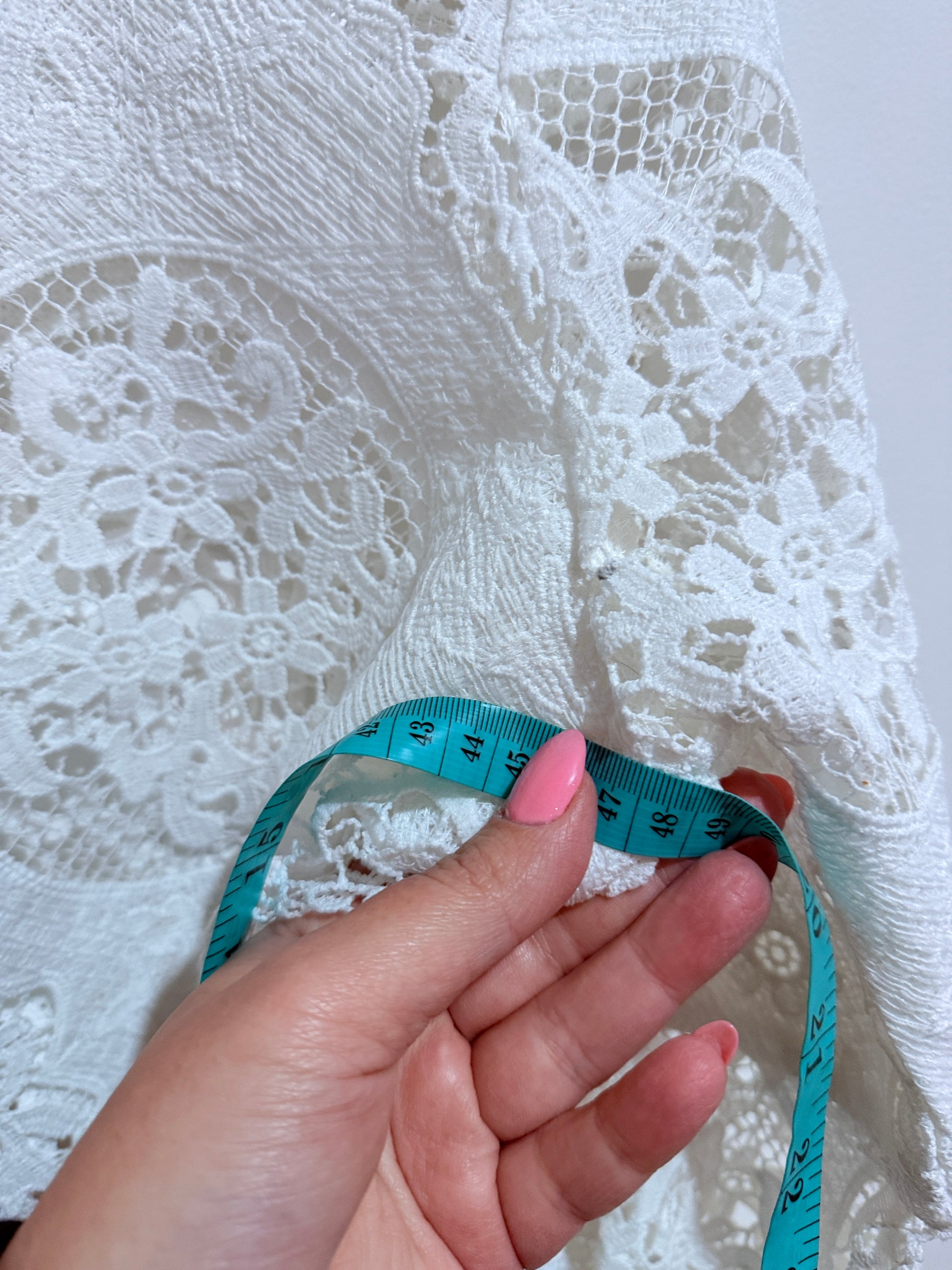 Whistle Lace Top Size U/Arm to U/Arm 48cm