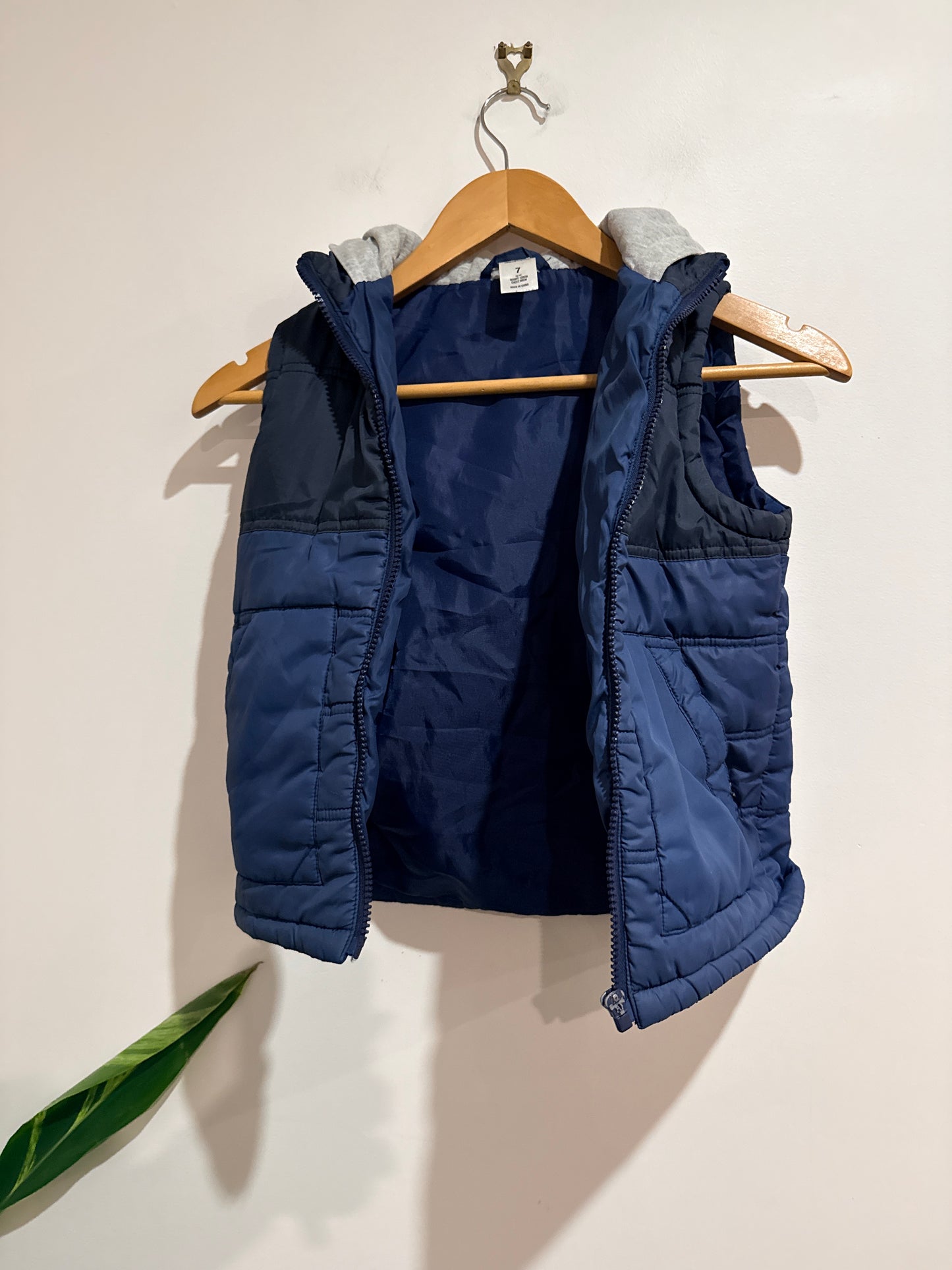 Urban Supply Puffer Vest Size 7